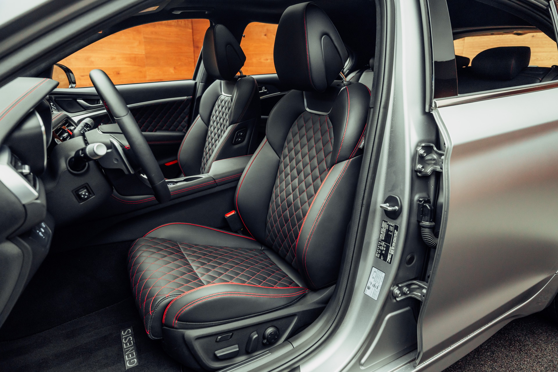 GENESIS G70 Shooting Brake 2.0 T Plus Sport AT8 AWD-image-5