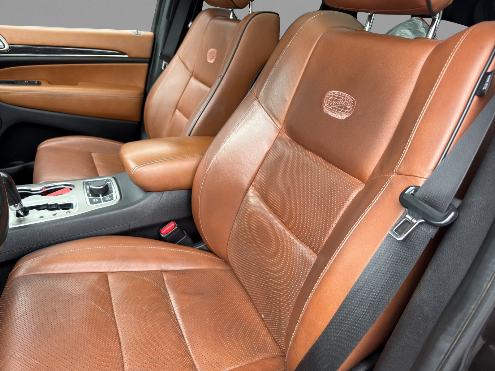 JEEP Grand Cherokee 3.0 CRD Overland Automatic-image-4