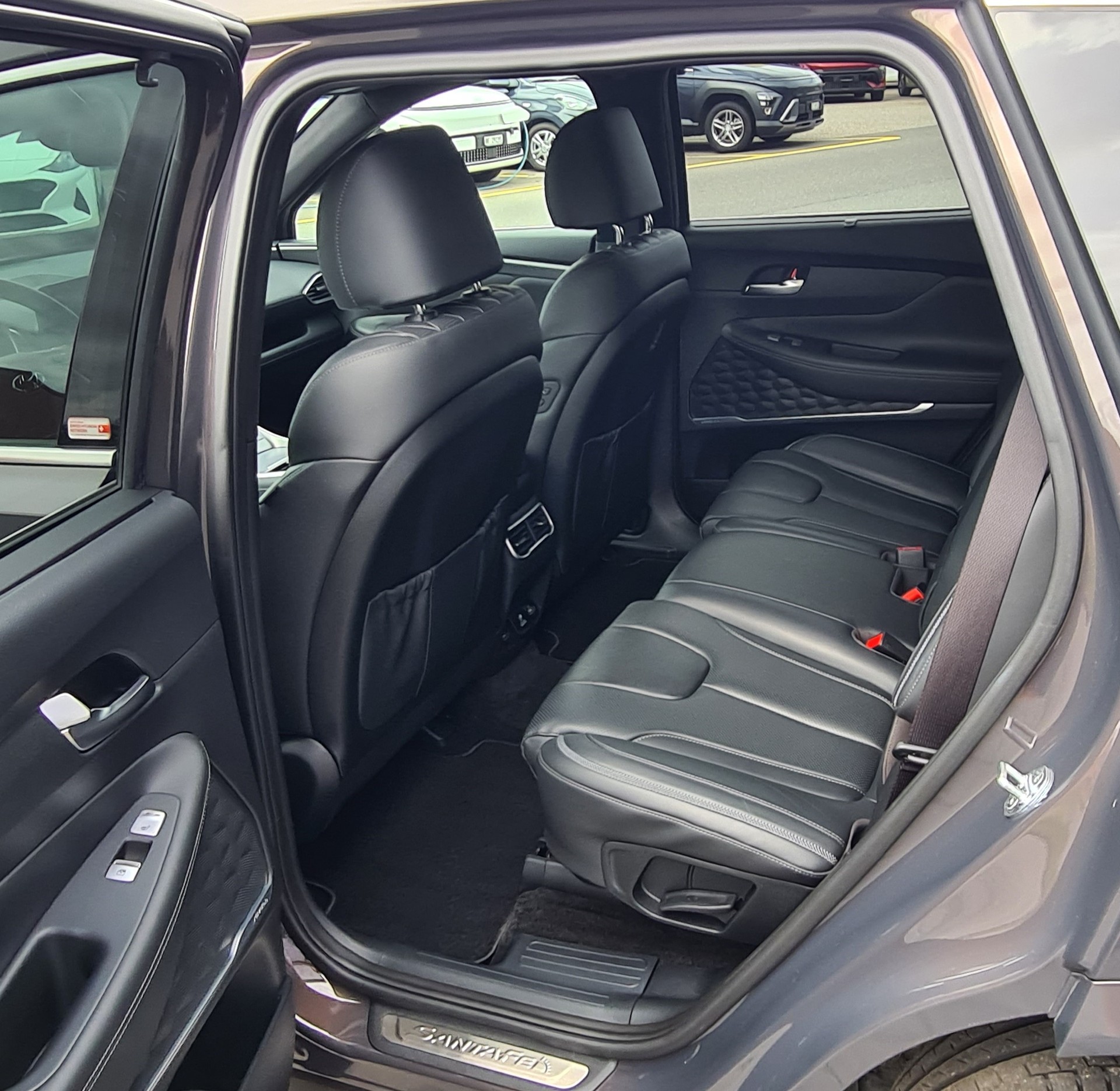 HYUNDAI Santa Fe 1.6 T-GDi PHEV Vertex 4WD Automatic-image-11