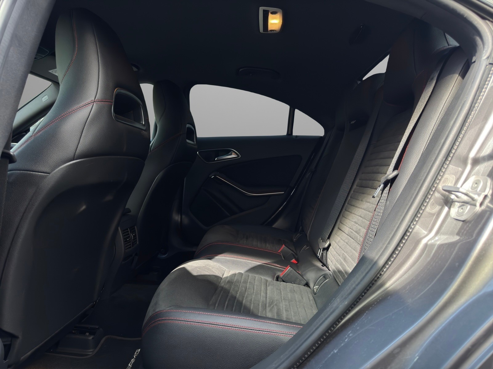 MERCEDES-BENZ CLA 220 d AMG Line 4Matic 7G-DCT-image-10