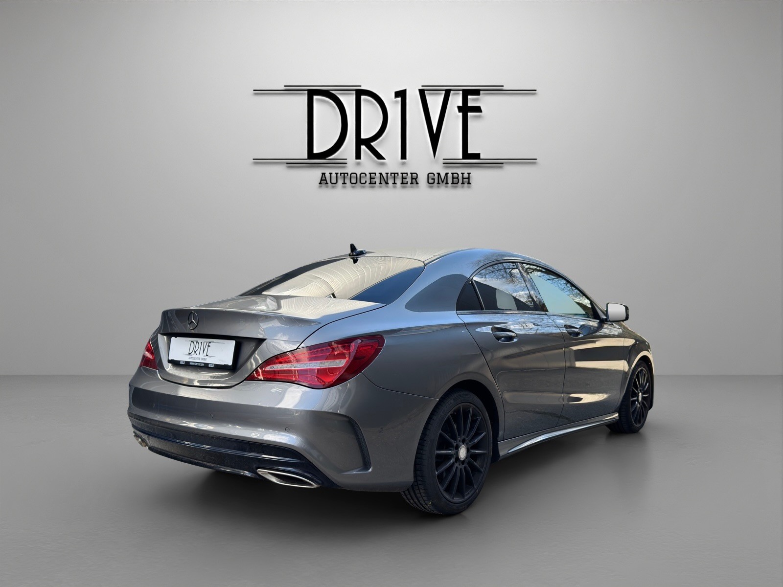 MERCEDES-BENZ CLA 220 d AMG Line 4Matic 7G-DCT-image-4