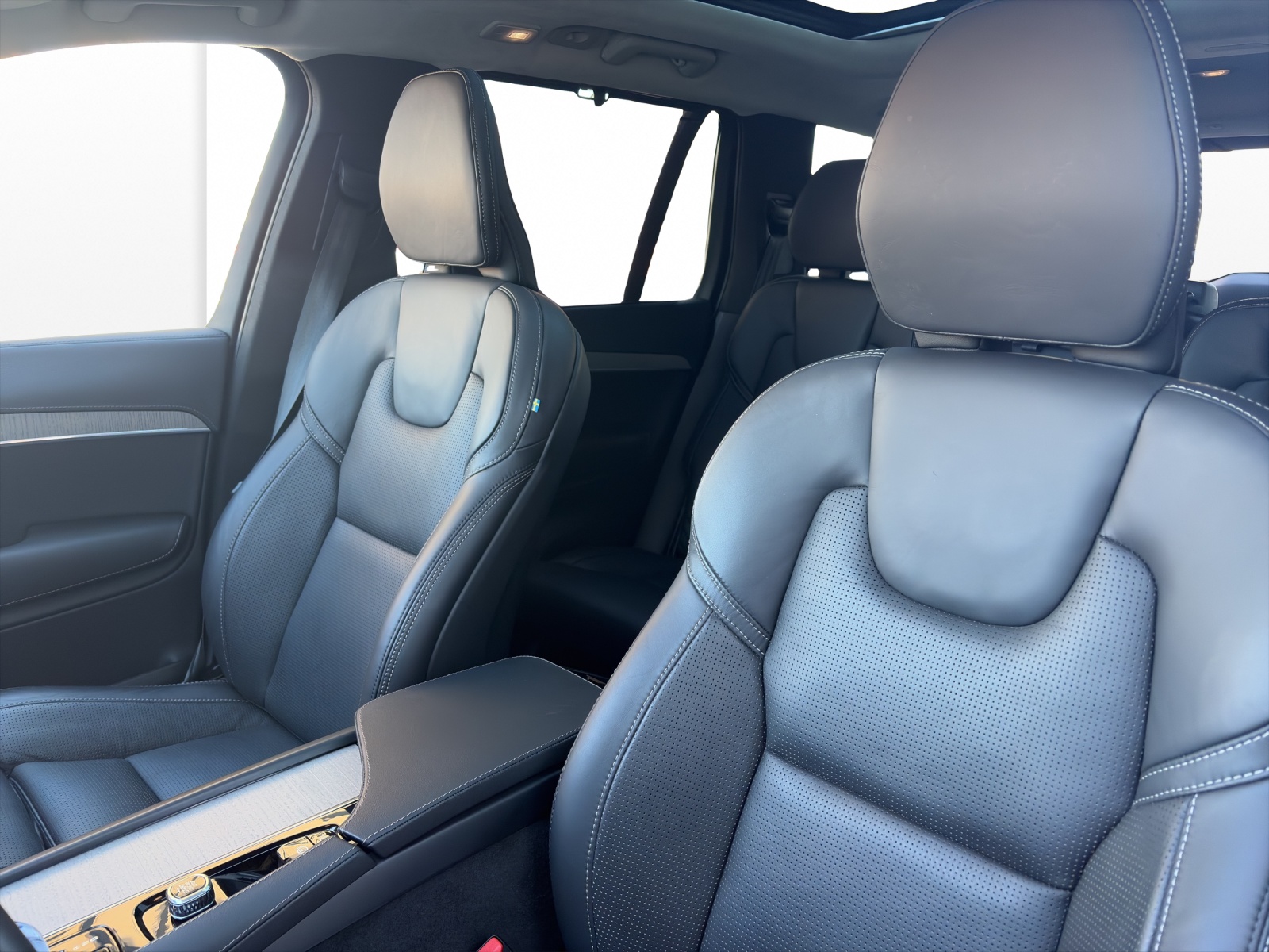VOLVO XC90 2.0 T8 TE Ultra Bright eAWD-image-8