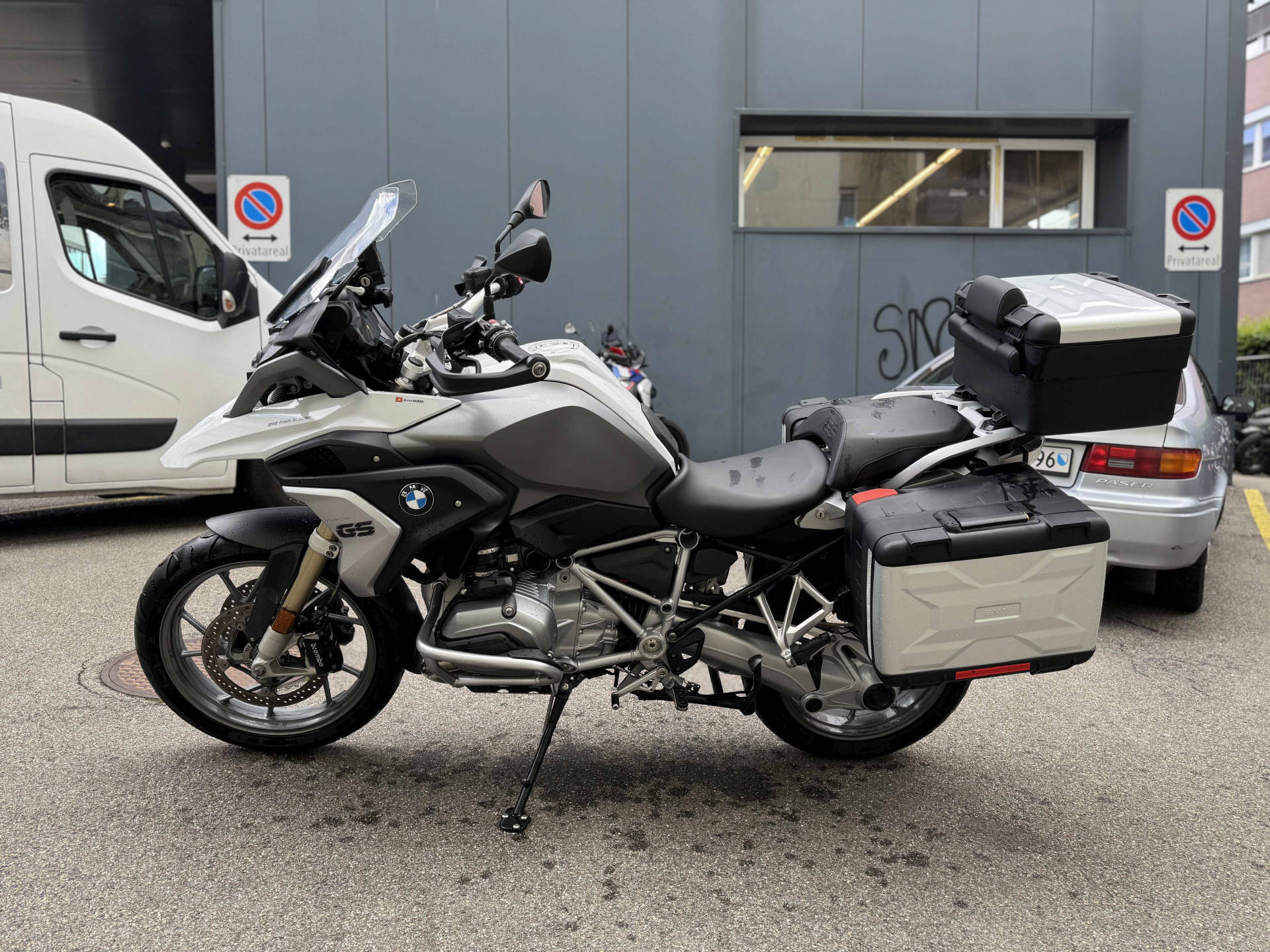 BMW R 1200 GS-image-1