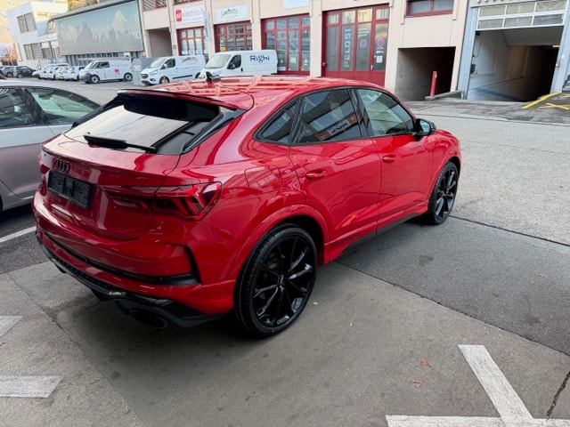 AUDI RS Q3 Sportback quattro S tronic-image-1