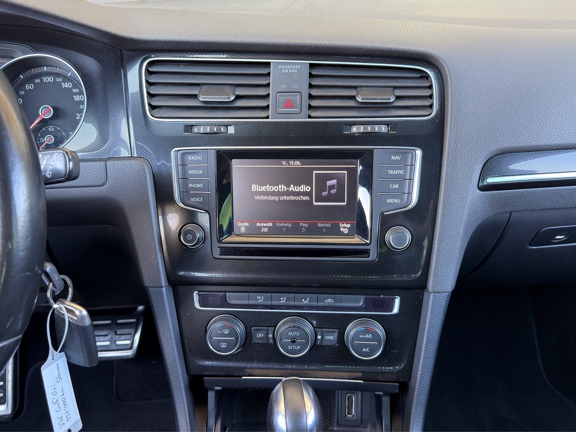 VW Golf 2.0 TSI GTI Performance DSG-image-12