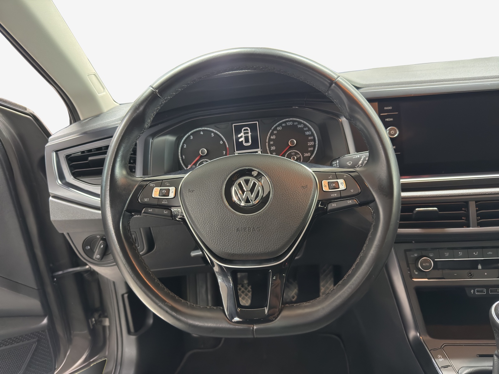VW Polo 1.0 TSI BMT Trendline-image-9