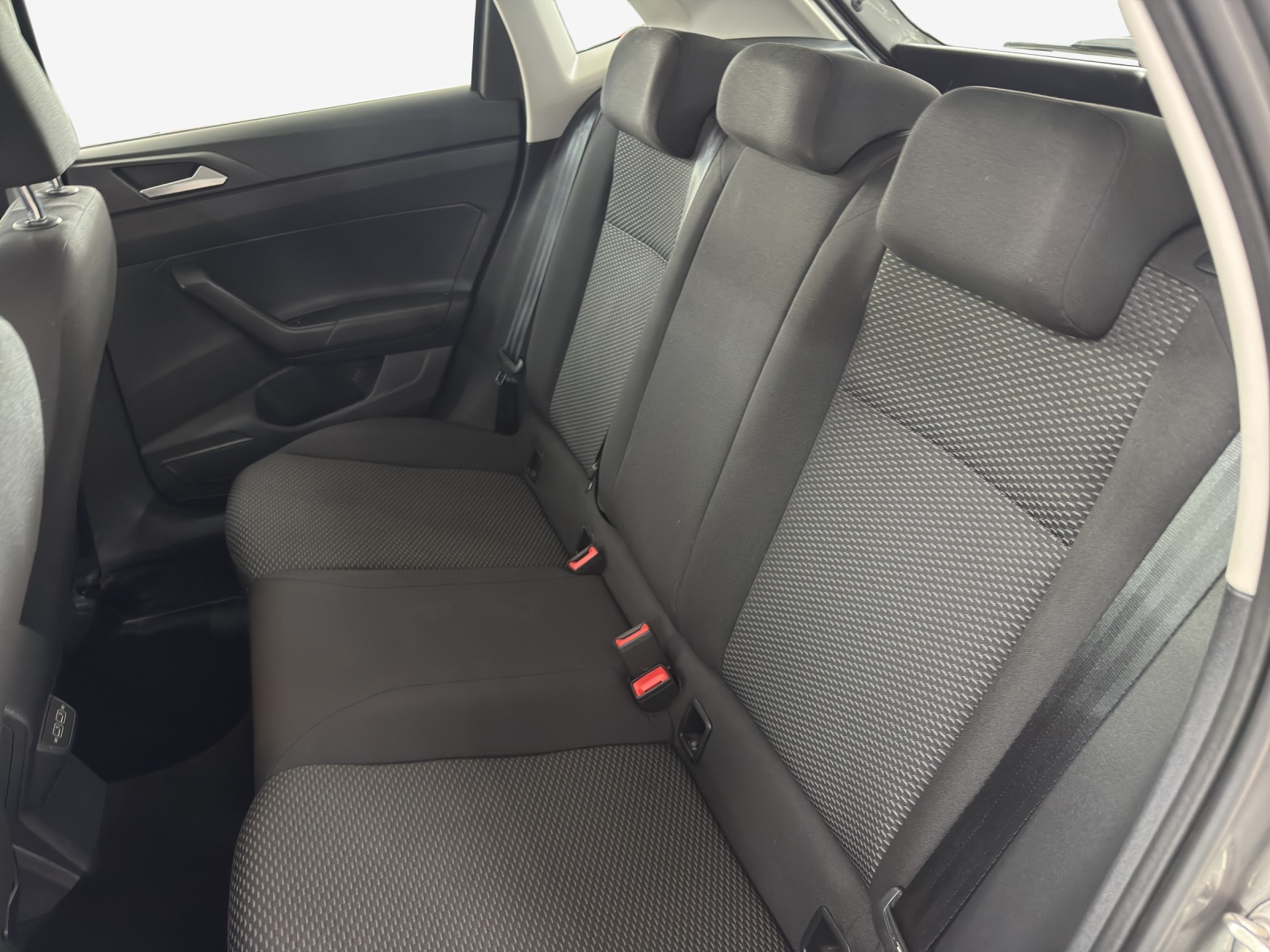 VW Polo 1.0 TSI BMT Trendline-image-11