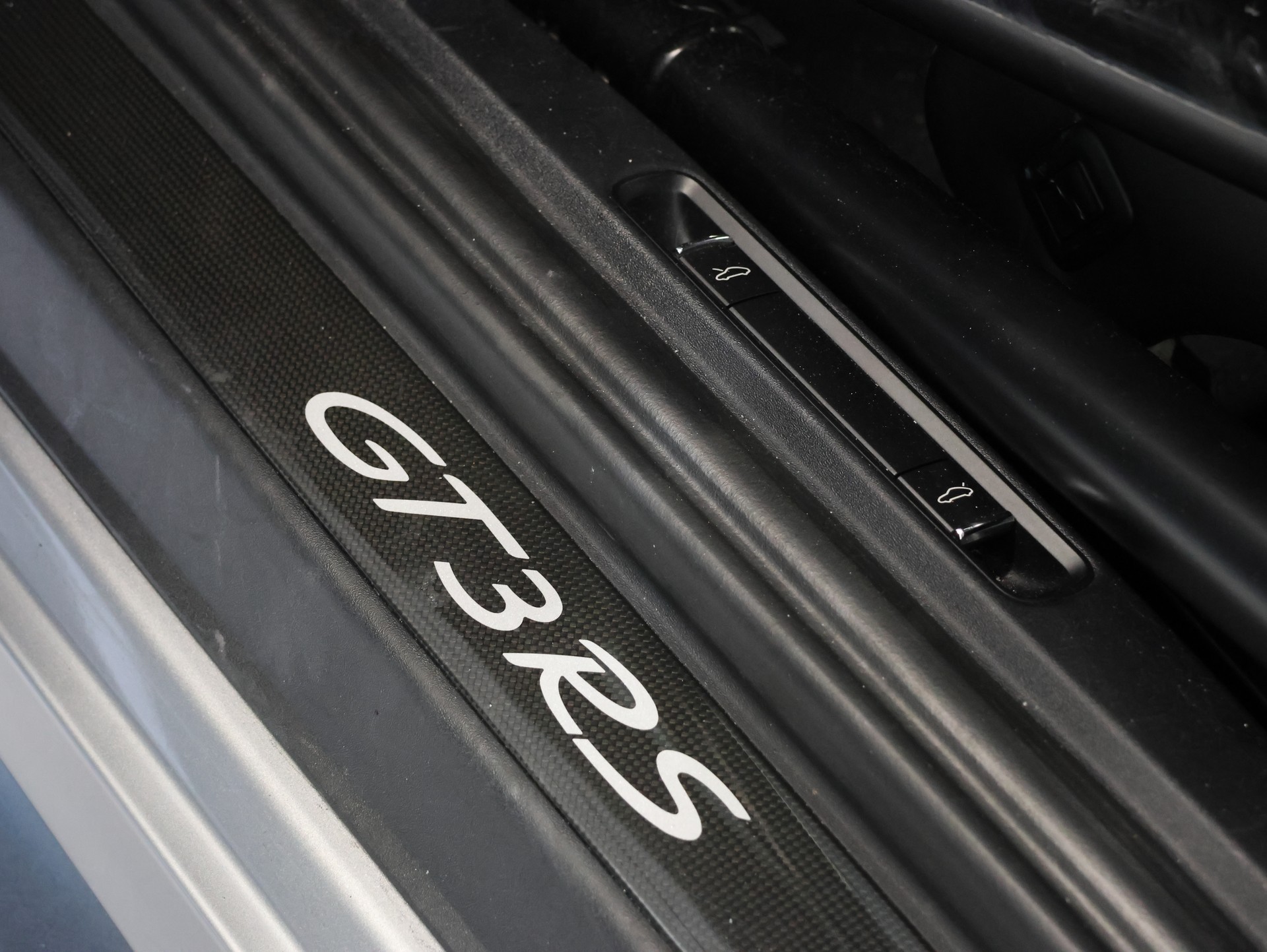 PORSCHE 911 GT3 RS PDK *Sport Chrono* *Aero Packet* *Sportabgassanlage*-image-21