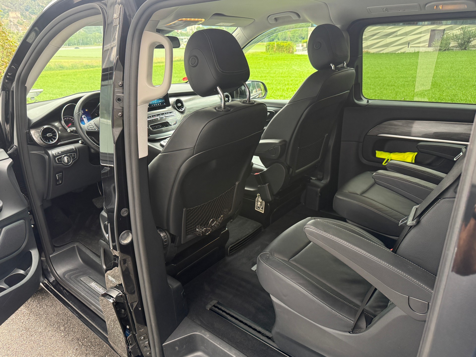 MERCEDES-BENZ V 250 d lang Exclusive 4Matic 9G-Tronic-image-8