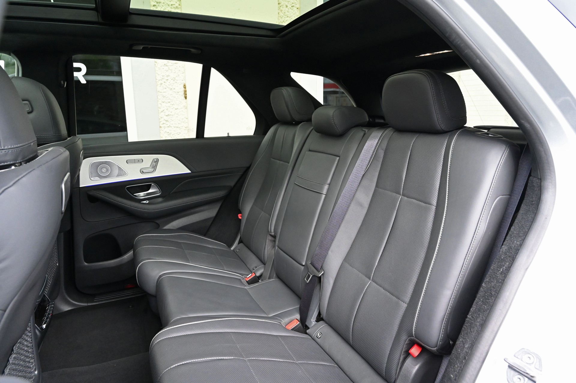 MERCEDES-BENZ GLE 400 d 4Matic Exclusive 9G-Tronic-image-23