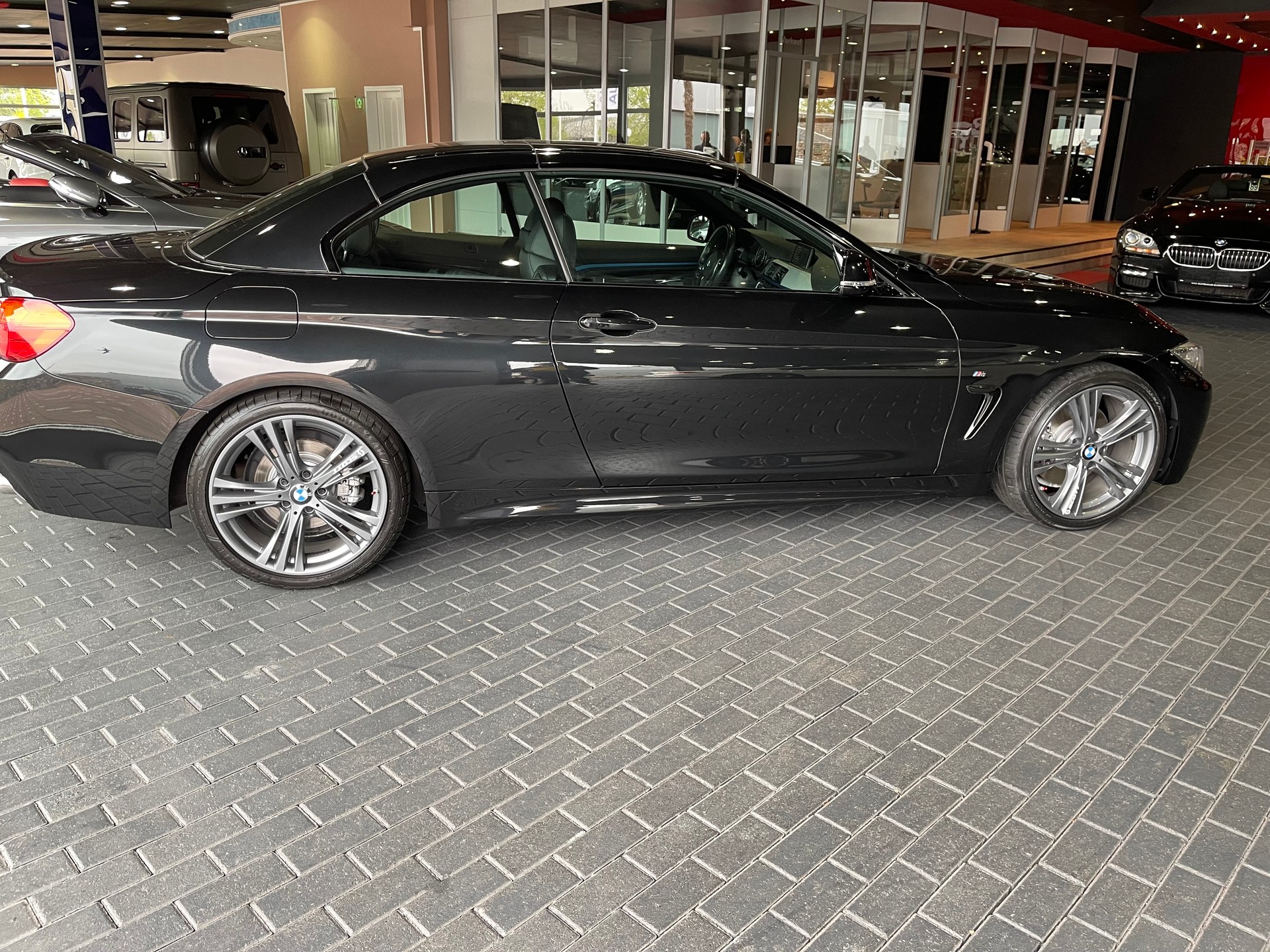 BMW 428i Cabrio M-Paket, 19 Zoll LM, 4-Auspuff-Endrohre-image-2
