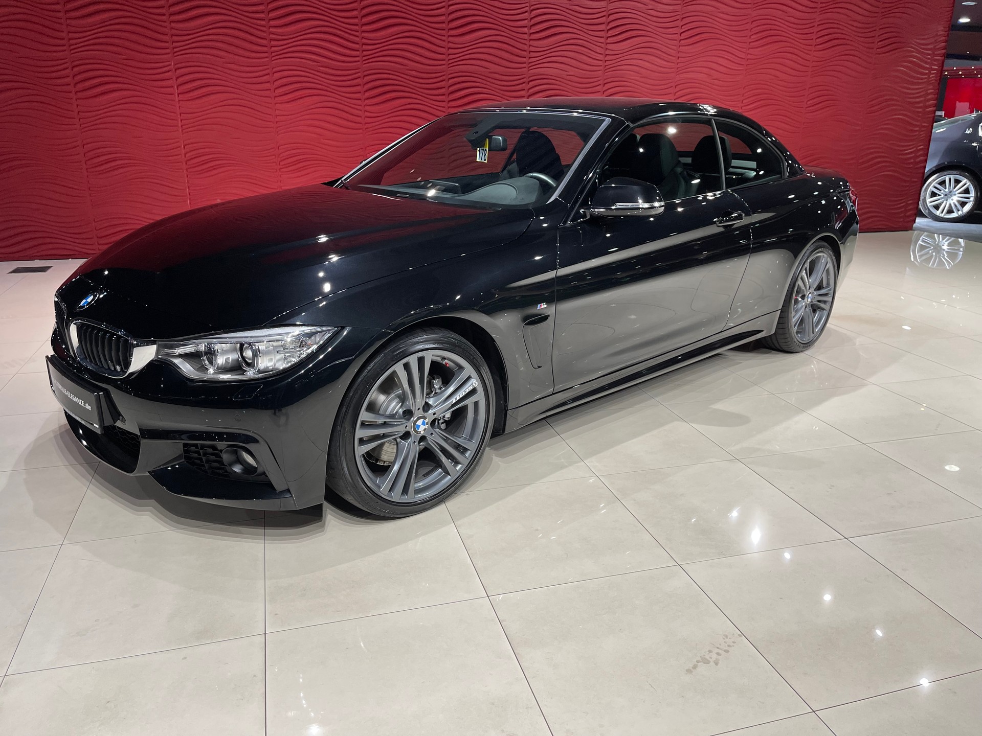 BMW 428i Cabrio M-Paket, 19 Zoll LM, 4-Auspuff-Endrohre-image-0