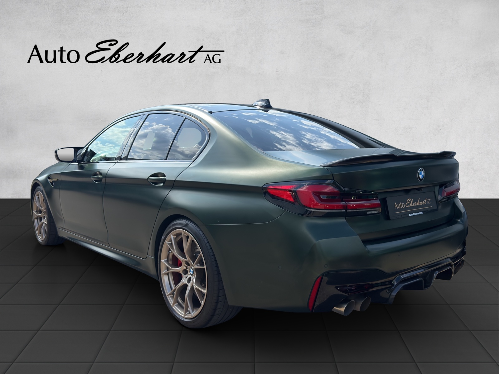 BMW M5 xDrive CS-showroom-element-1