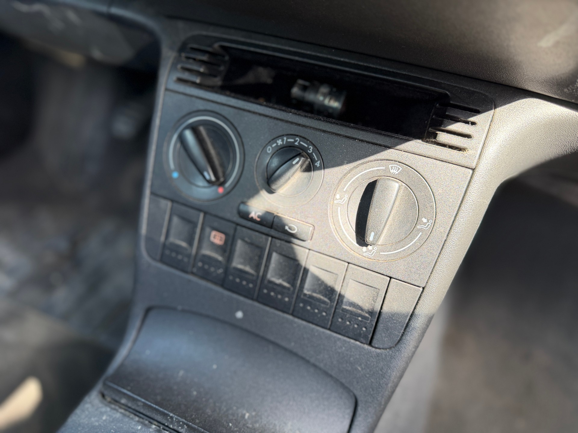 VW Lupo 60 ABS-image-7