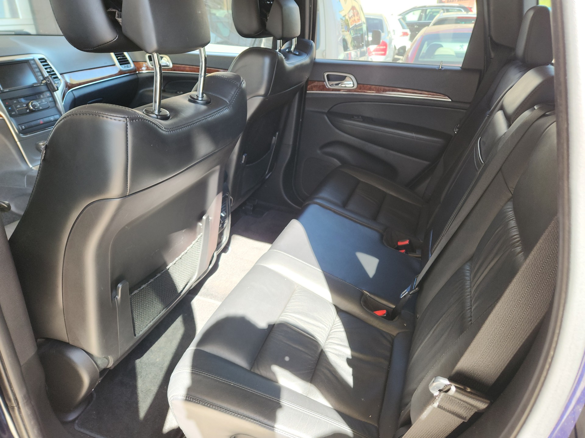 JEEP Grand Cherokee 3.0 CRD Laredo Automatic-image-3