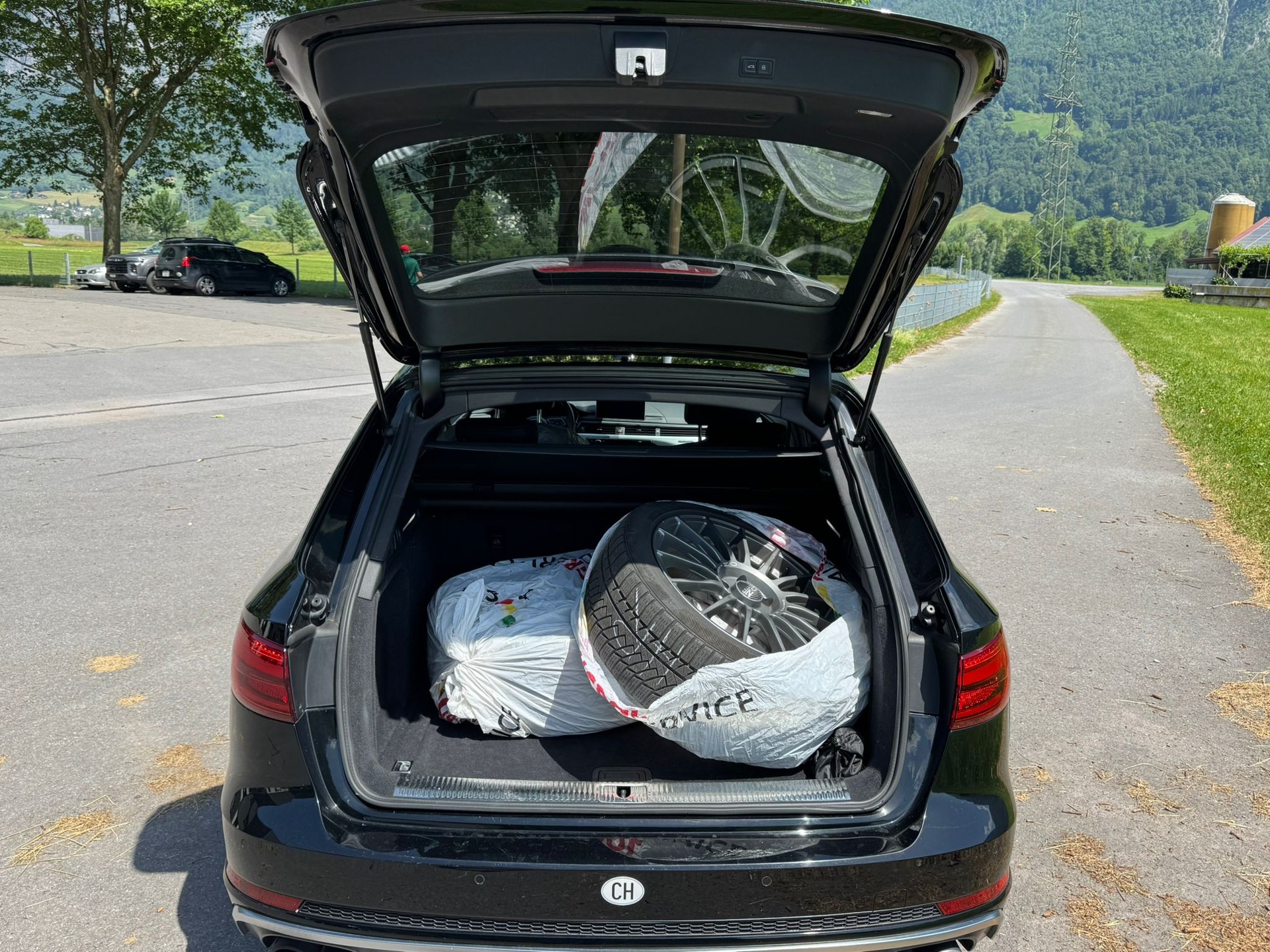 AUDI S4 Avant 3.0 TFSI quattro tiptronic-image-11