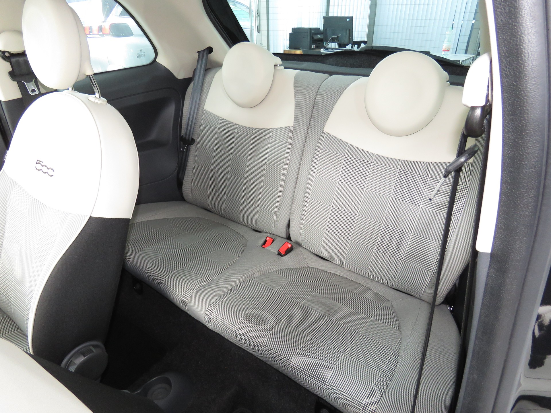 FIAT 500 1.2 Lounge-image-8