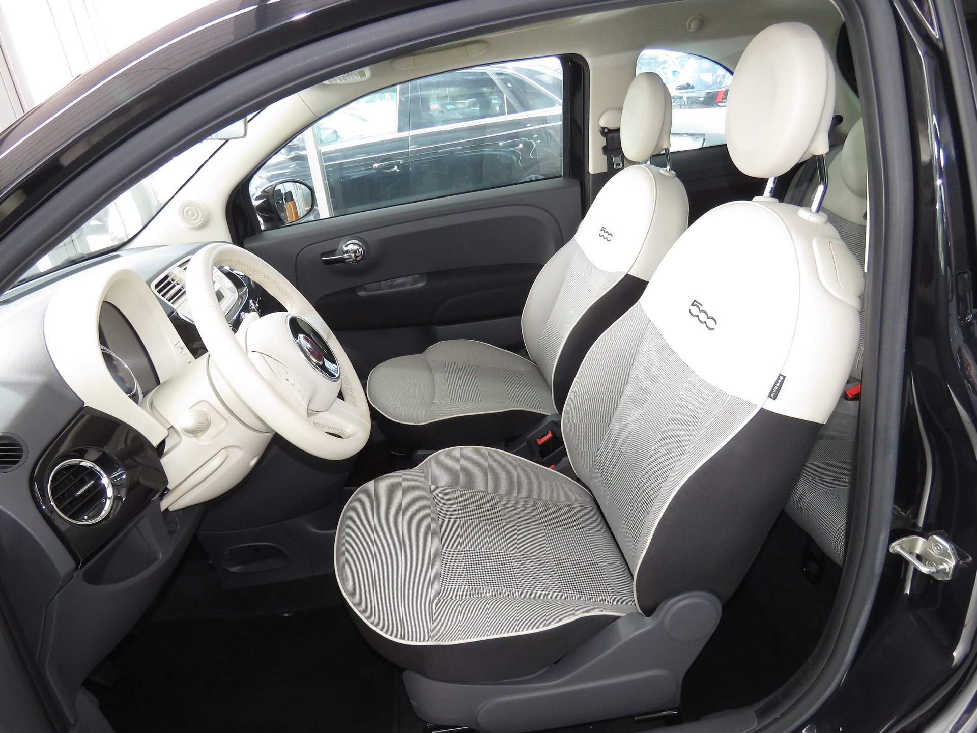 FIAT 500 1.2 Lounge-image-7