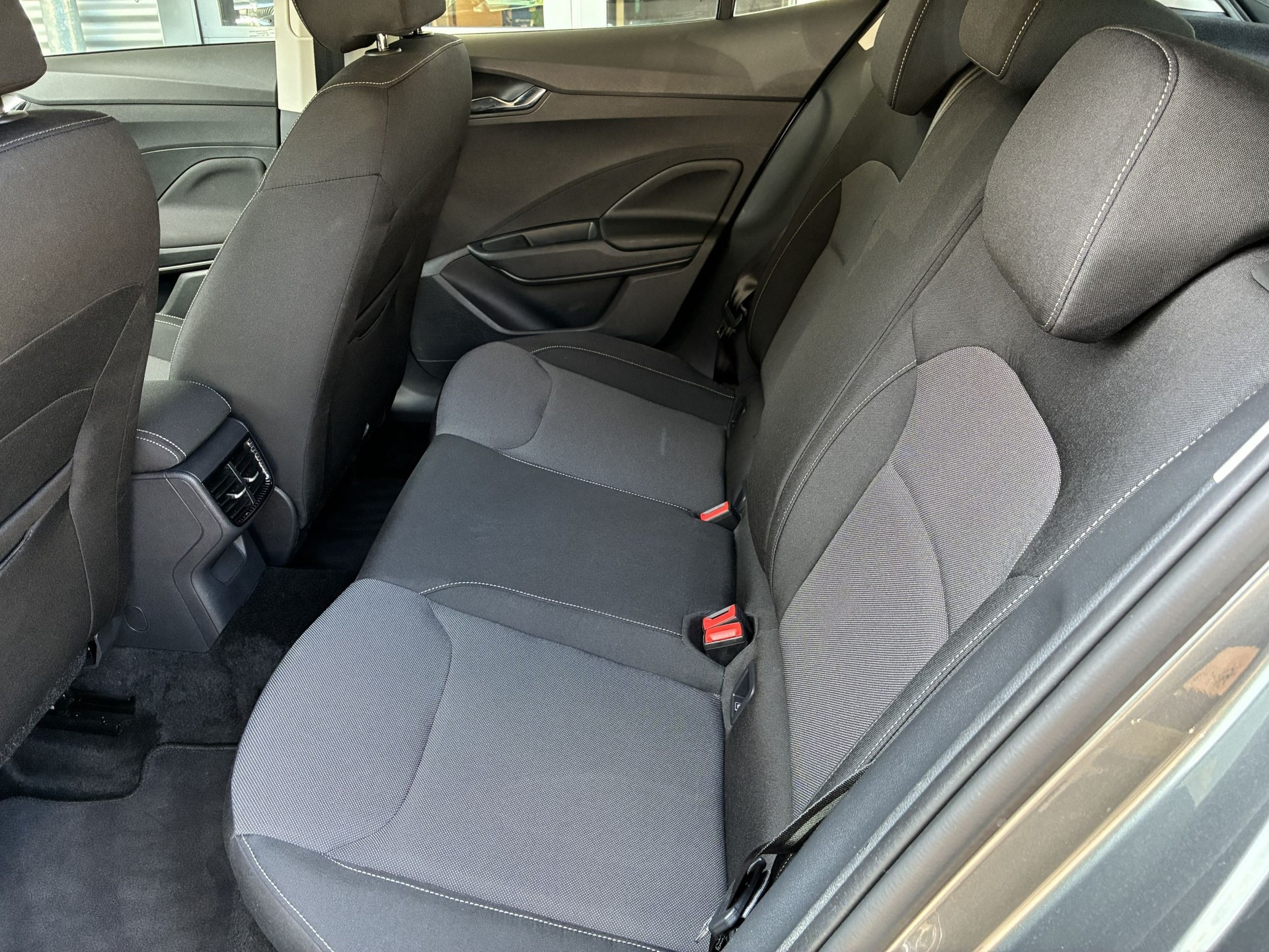 SKODA Fabia 1.0 TSI Ambition-image-9