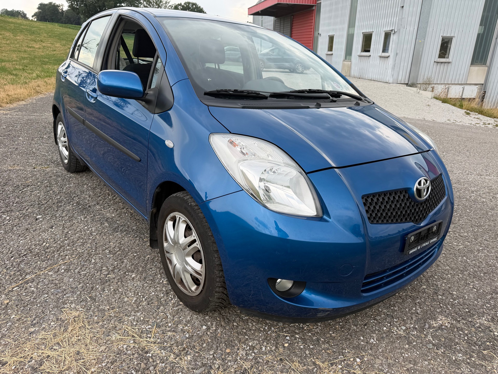 TOYOTA Yaris 1.3 Chic Automatic-image-2