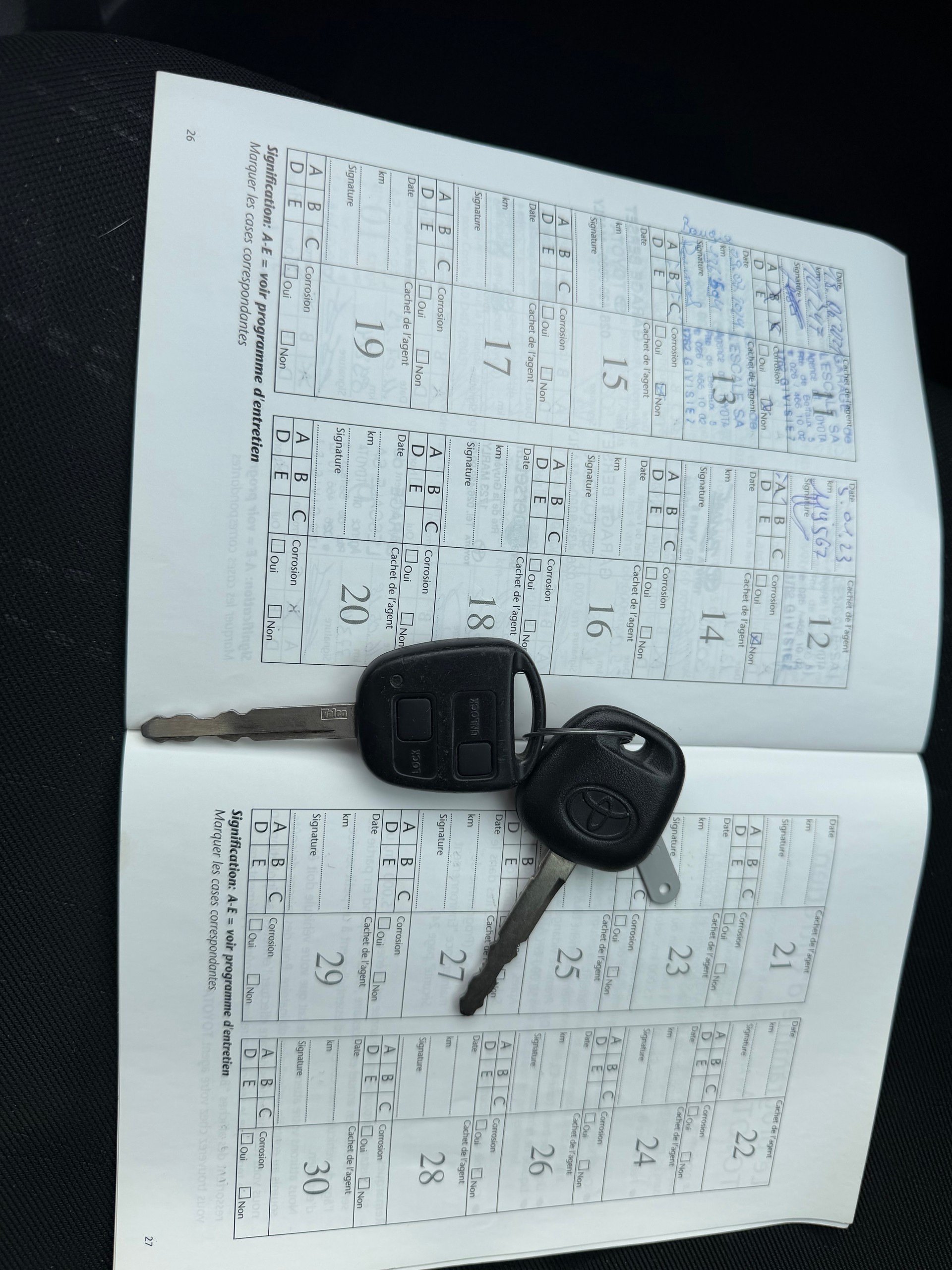 TOYOTA Yaris 1.3 Chic Automatic-image-12