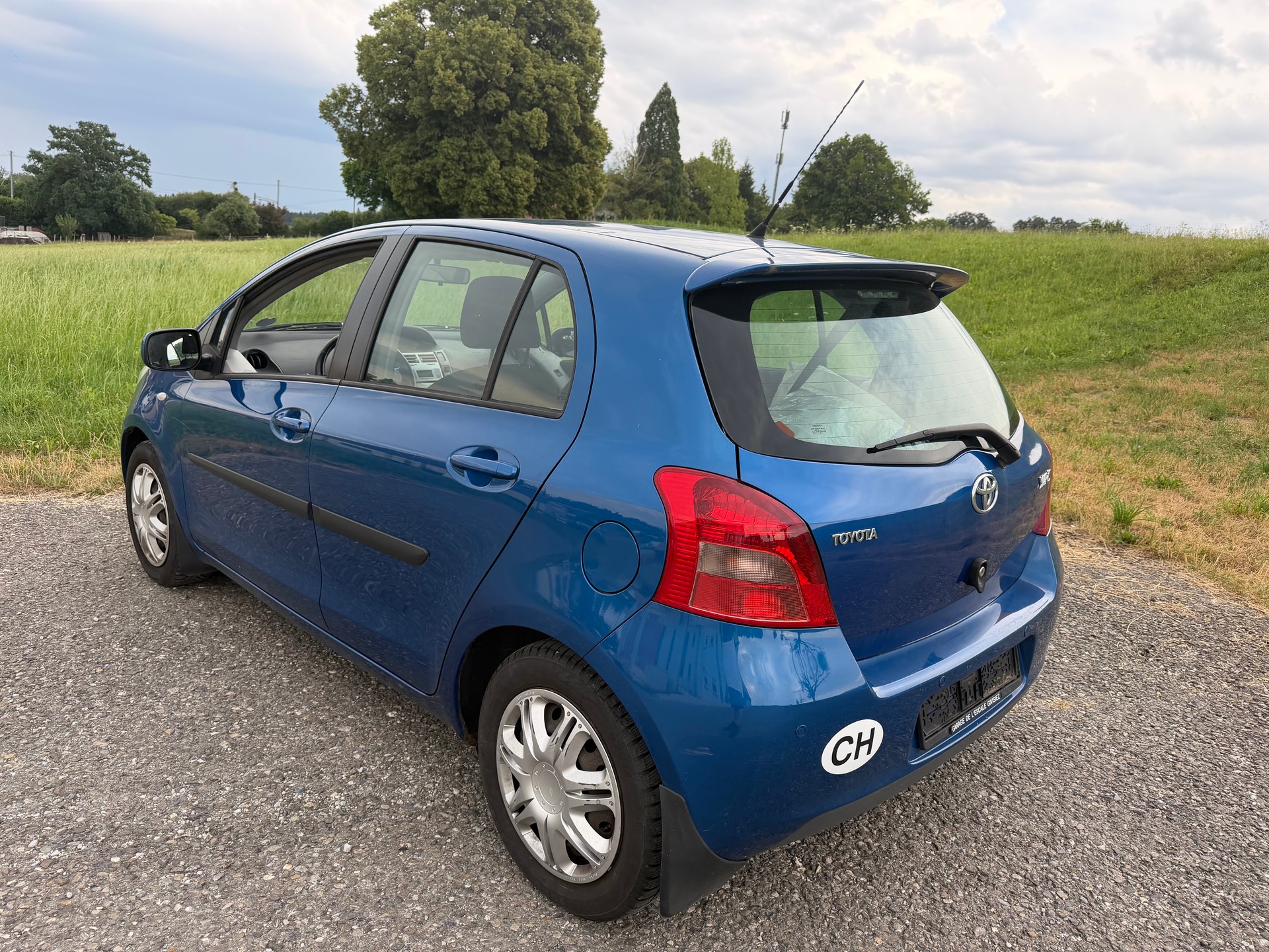 TOYOTA Yaris 1.3 Chic Automatic-image-5