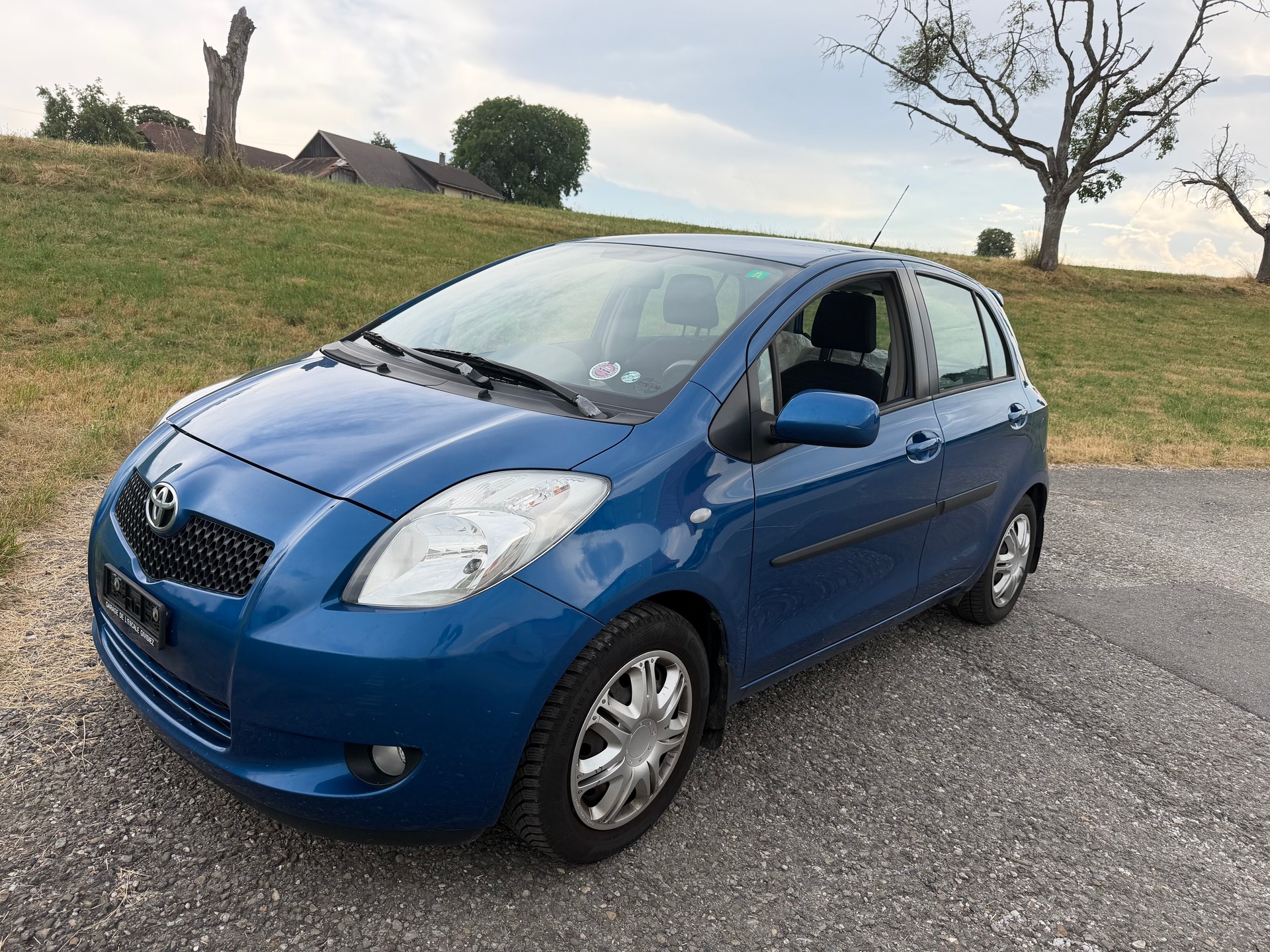 TOYOTA Yaris 1.3 Chic Automatic