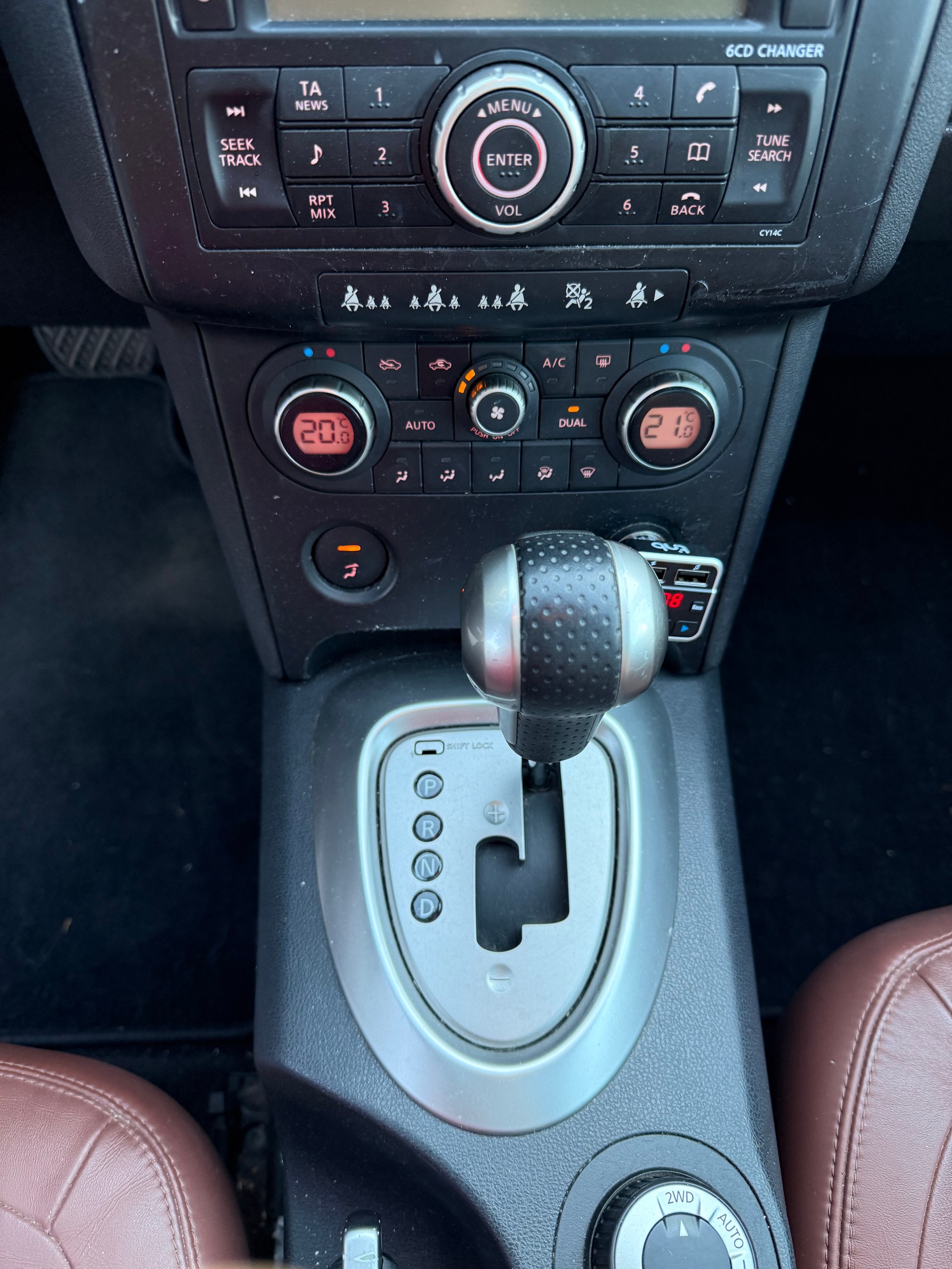 NISSAN Qashqai 2.0 4WD tekna XTronic CVT-image-9