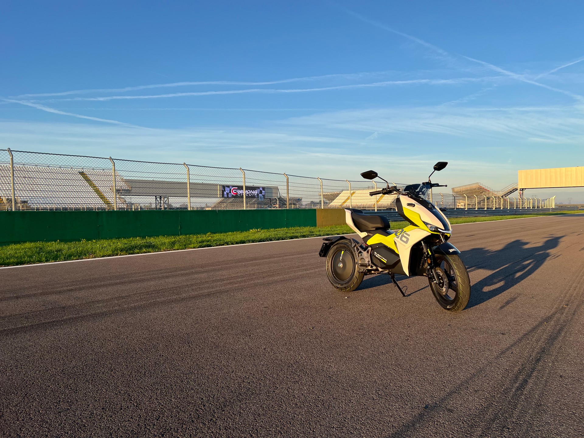 ETRIX Felo W06 nur 150km wie neu!-image-0