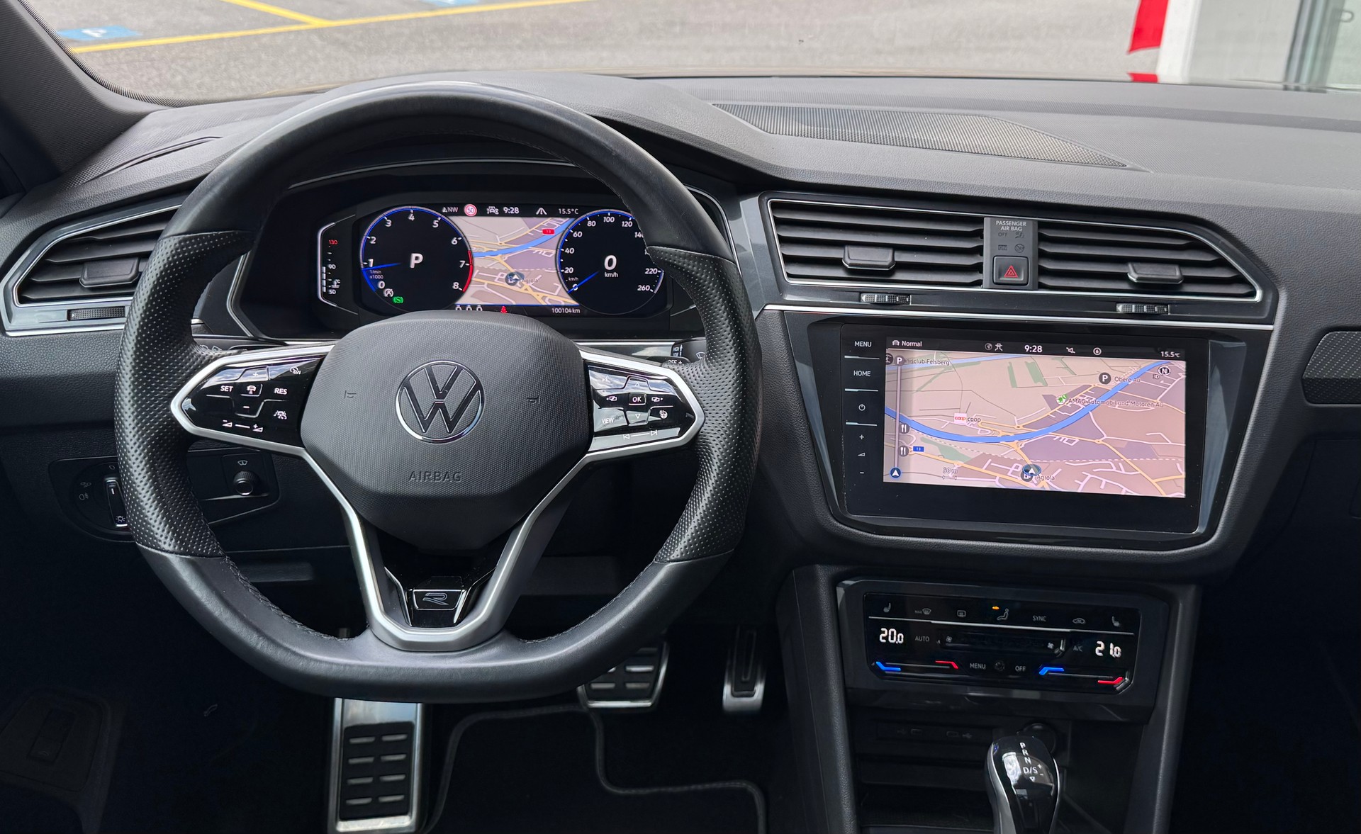 VW Tiguan 2.0TSI R-Line 4Motion DSG-image-13