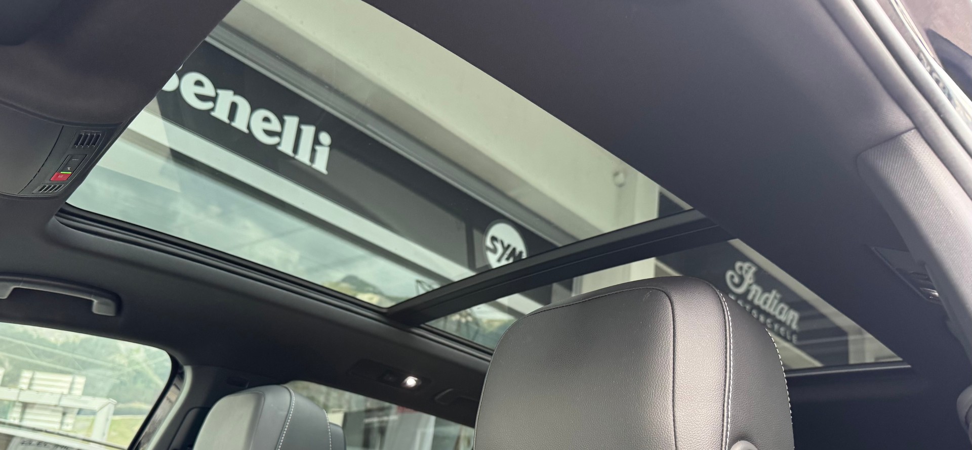VW Tiguan 2.0TSI R-Line 4Motion DSG-image-9