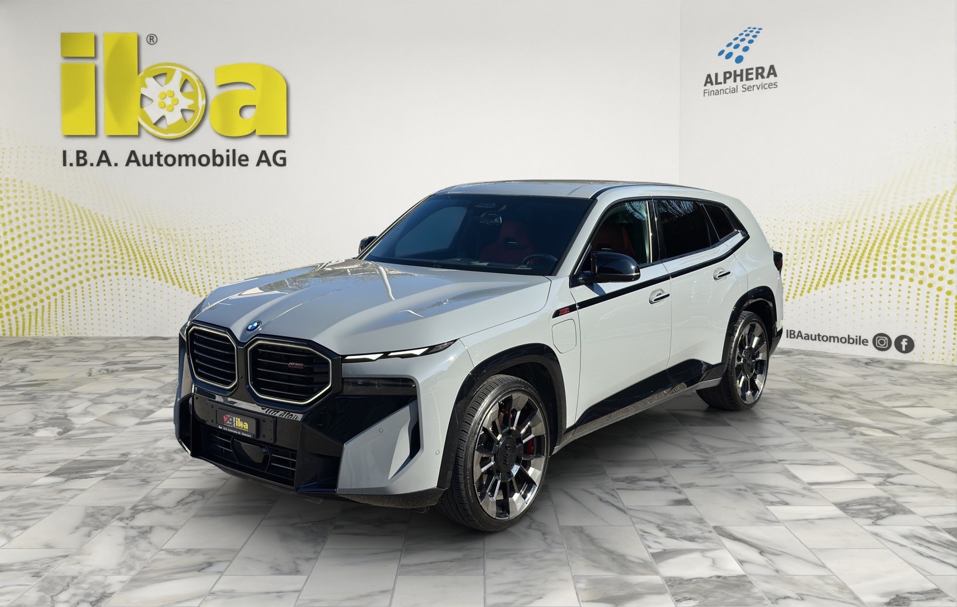 BMW XM xDrive PHEV Label (CH) INDIVIDUAL M Driver's Package