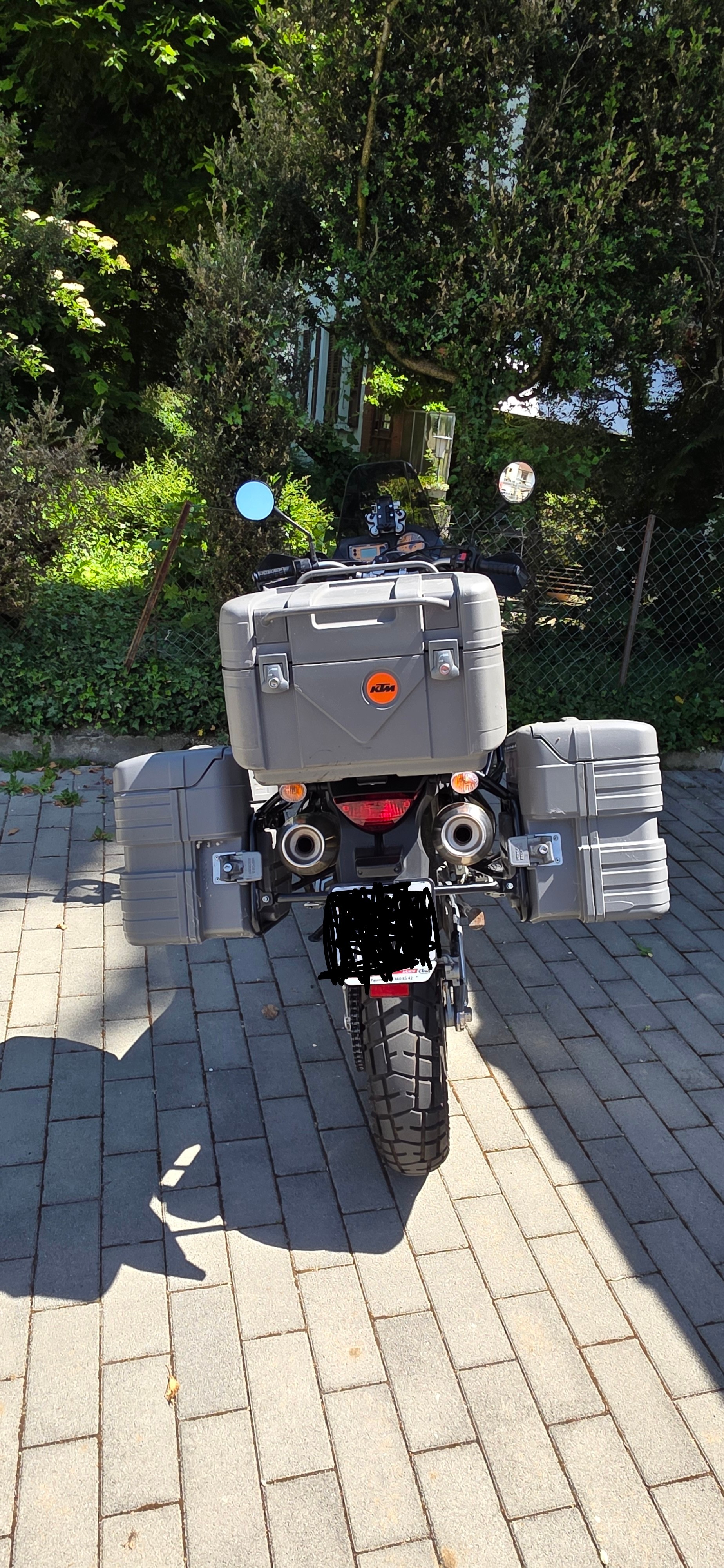 KTM 950 Adventure LC8 V2-image-6