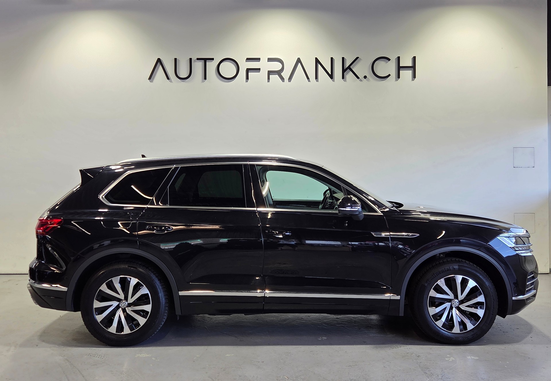 VW Touareg 3.0 V6 TDI 286 Elegance-showroom-element-1