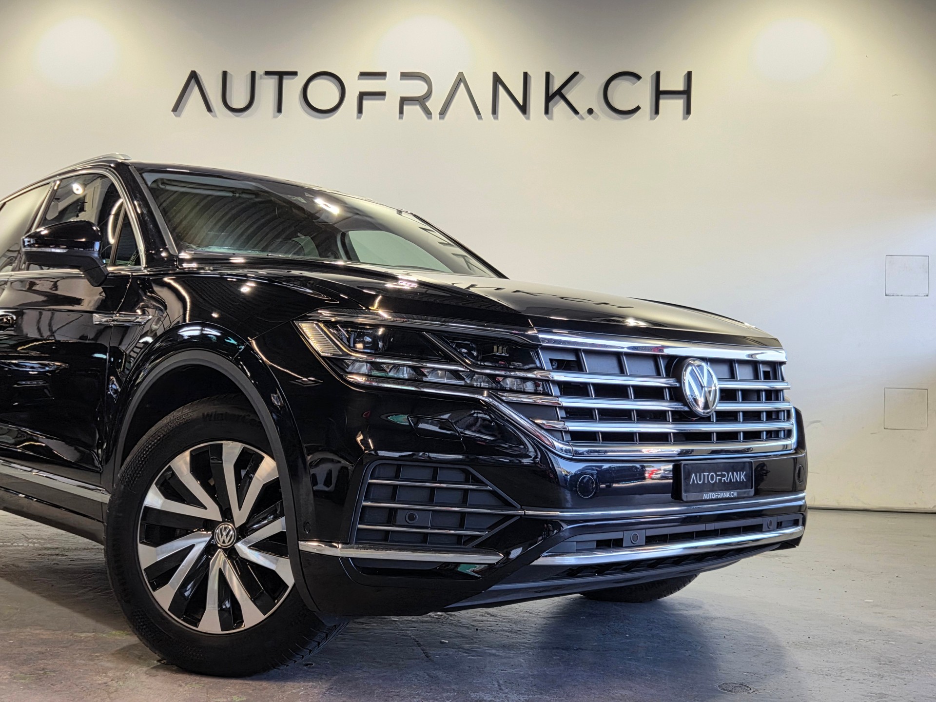 VW Touareg 3.0 V6 TDI 286 Elegance-showroom-element-3