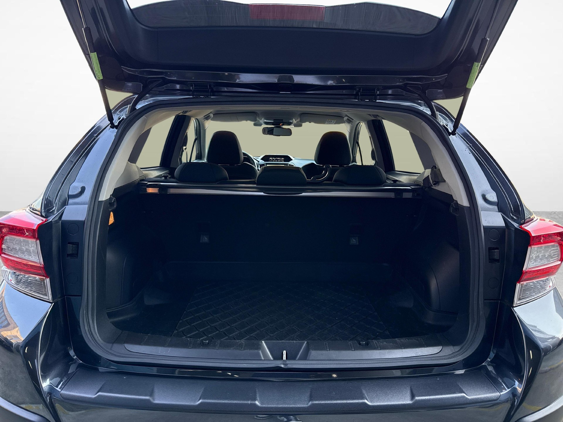 SUBARU XV 2.0i Swiss Plus-image-19