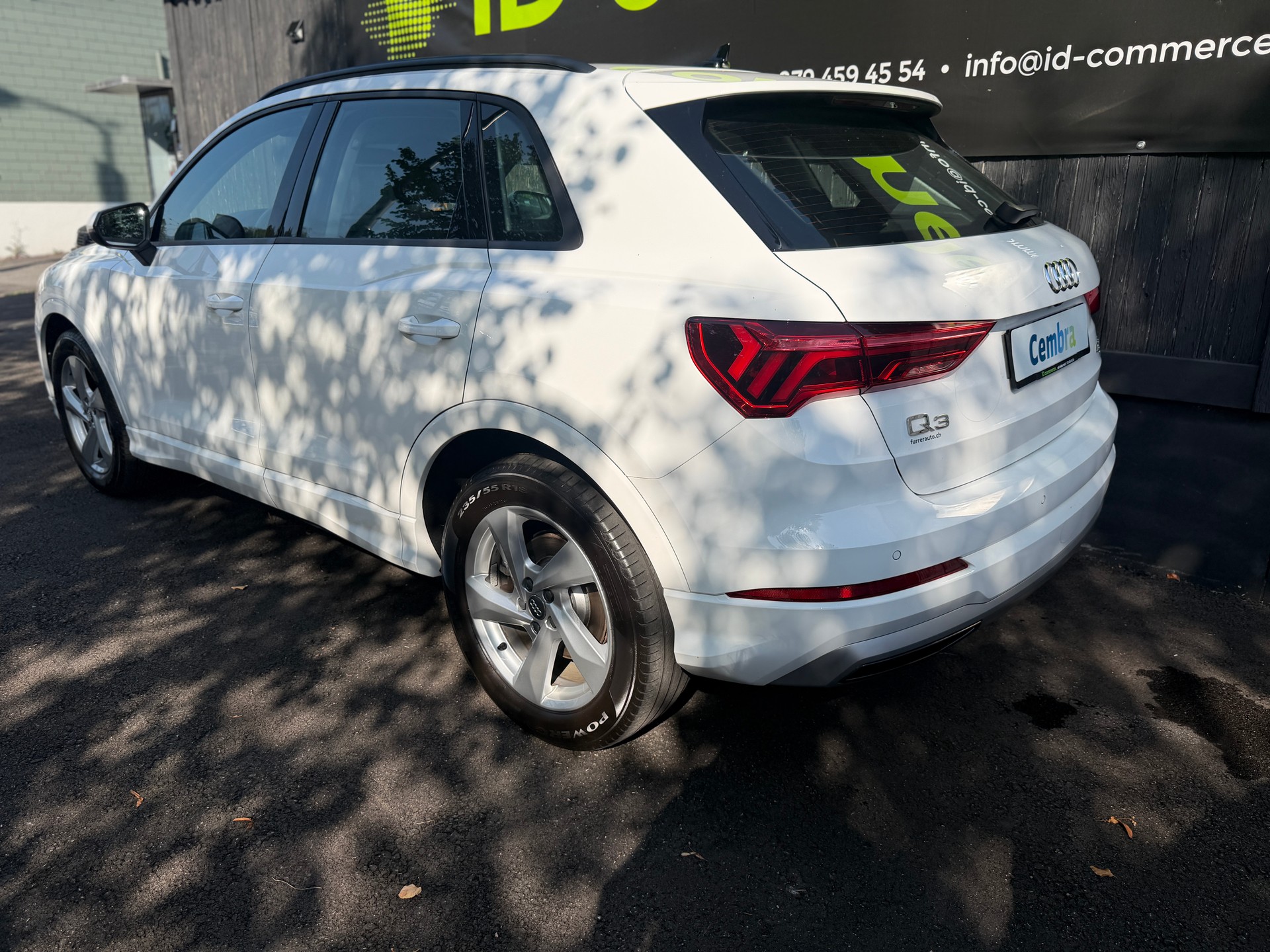 AUDI Q3 40 TFSI S line quattro S-tronic-showroom-element-3