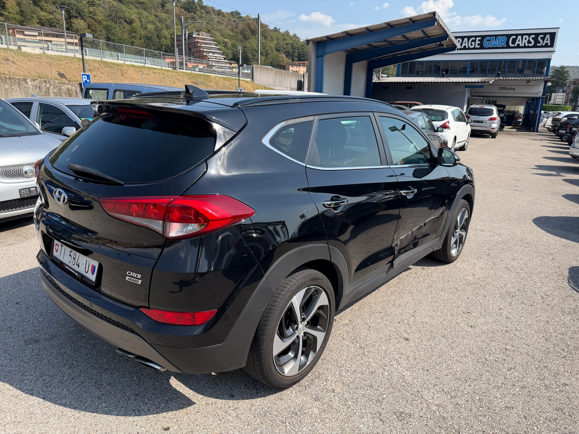 HYUNDAI Tucson 2.0 CRDI Vertex 4WD Automatic-image-3