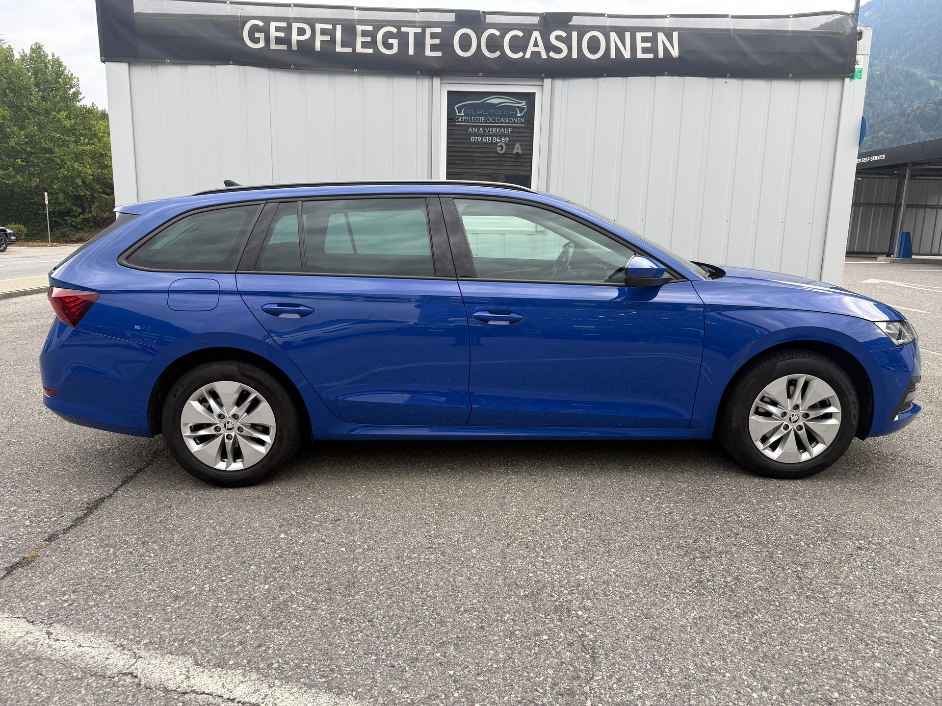 SKODA Octavia Combi 2.0 TDI DSG Ambition *TOP-AUSSTATTUNG*-showroom-element-2
