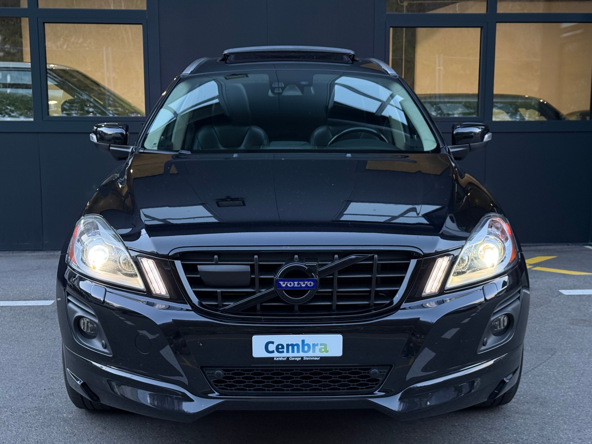 VOLVO XC60 D5 AWD Kinetic Geartronic-showroom-element-2