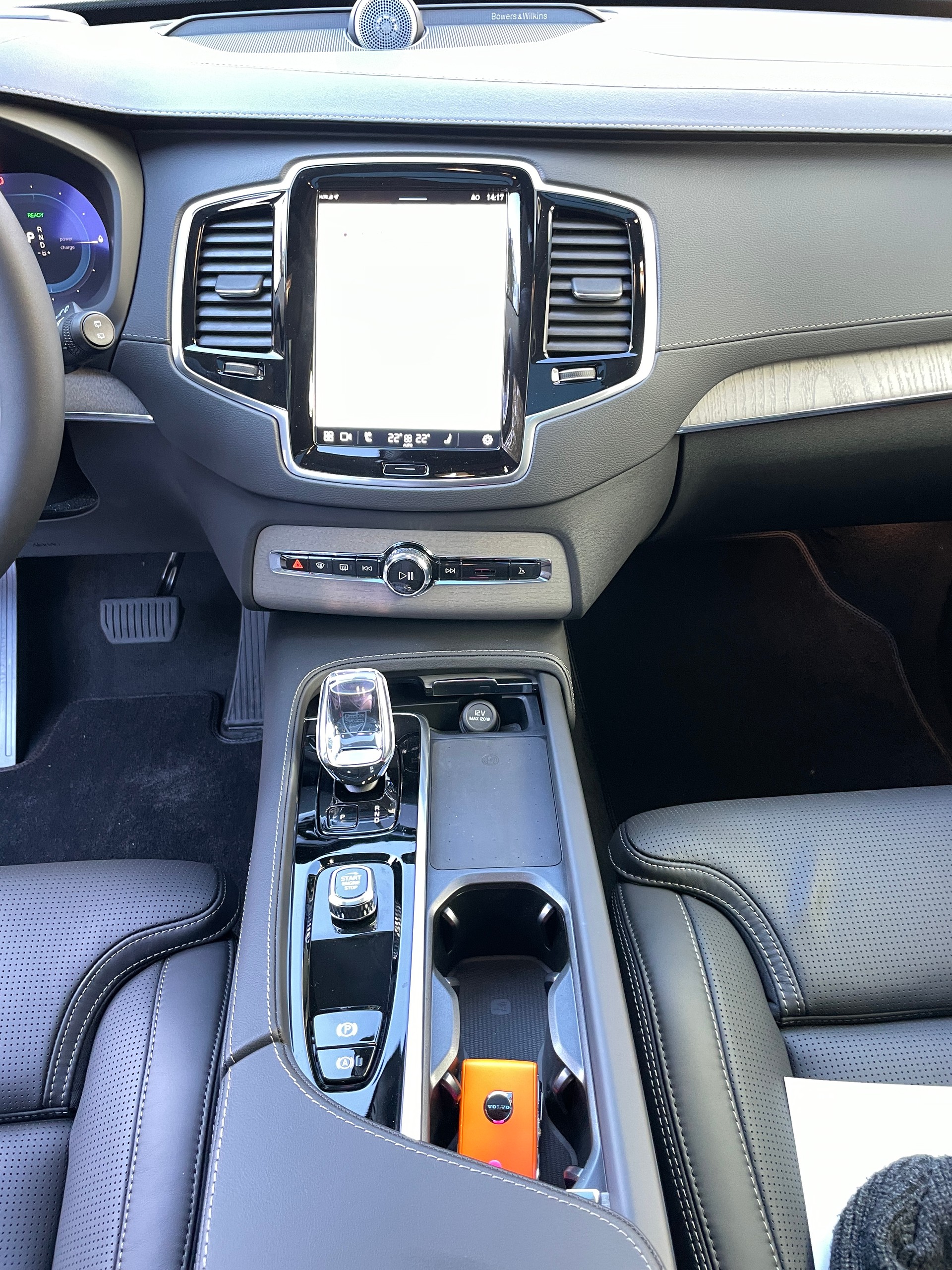 VOLVO XC90 T8 eAWD PluginHybrid Ultra Dark 7-Sitzer Geartronic-image-20