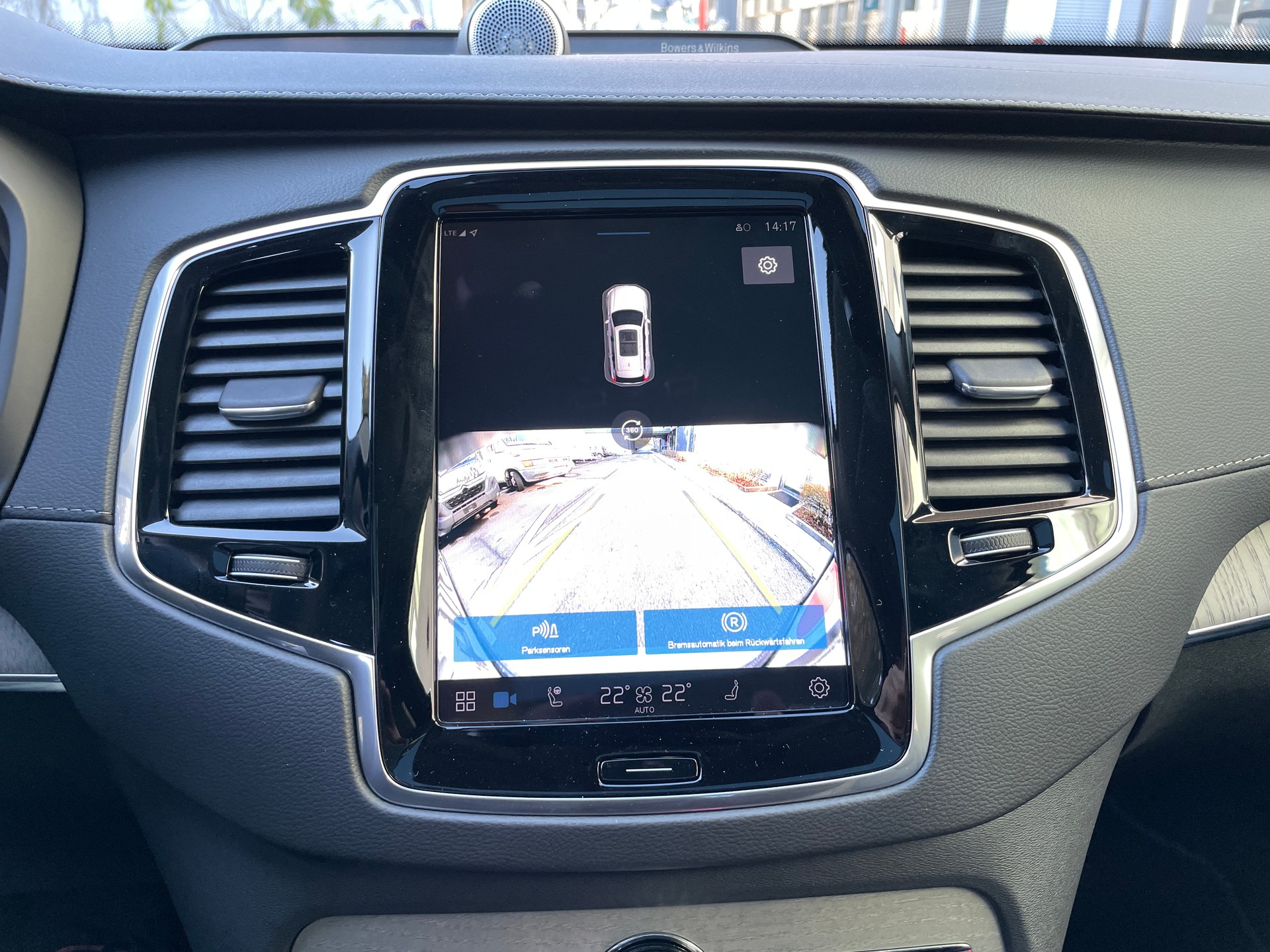 VOLVO XC90 T8 eAWD PluginHybrid Ultra Dark 7-Sitzer Geartronic-image-22