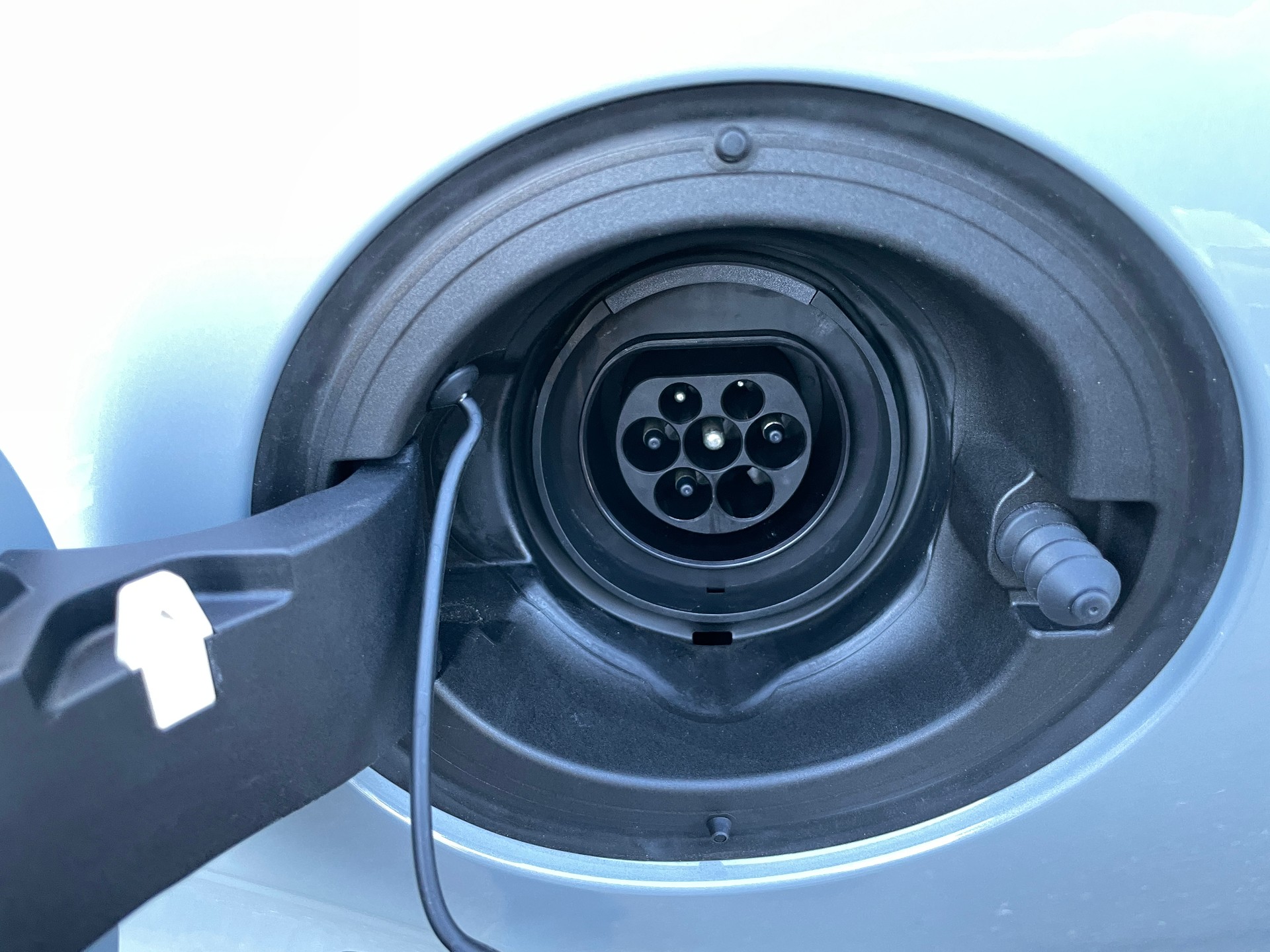 VOLVO XC90 T8 eAWD PluginHybrid Ultra Dark 7-Sitzer Geartronic-image-8