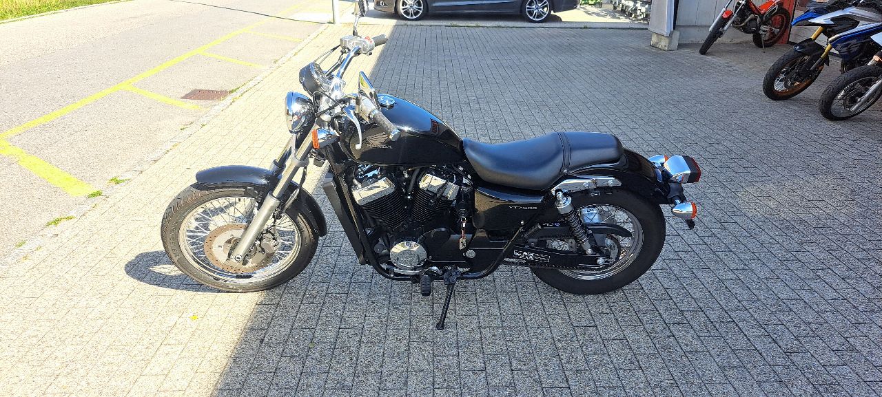 HONDA VT 750 CS Shadow S-image-2