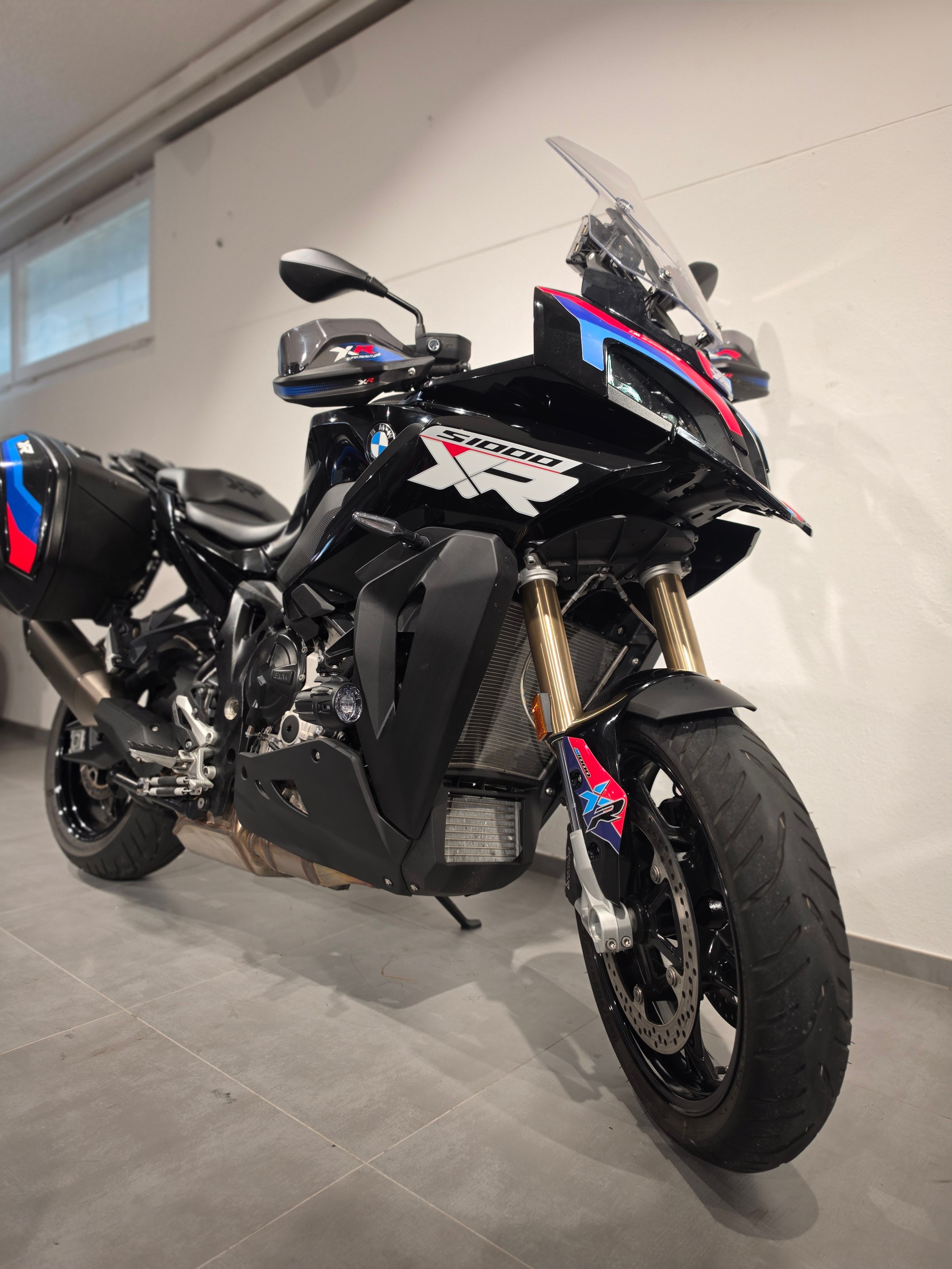 BMW S 1000 XR-showroom-element-1