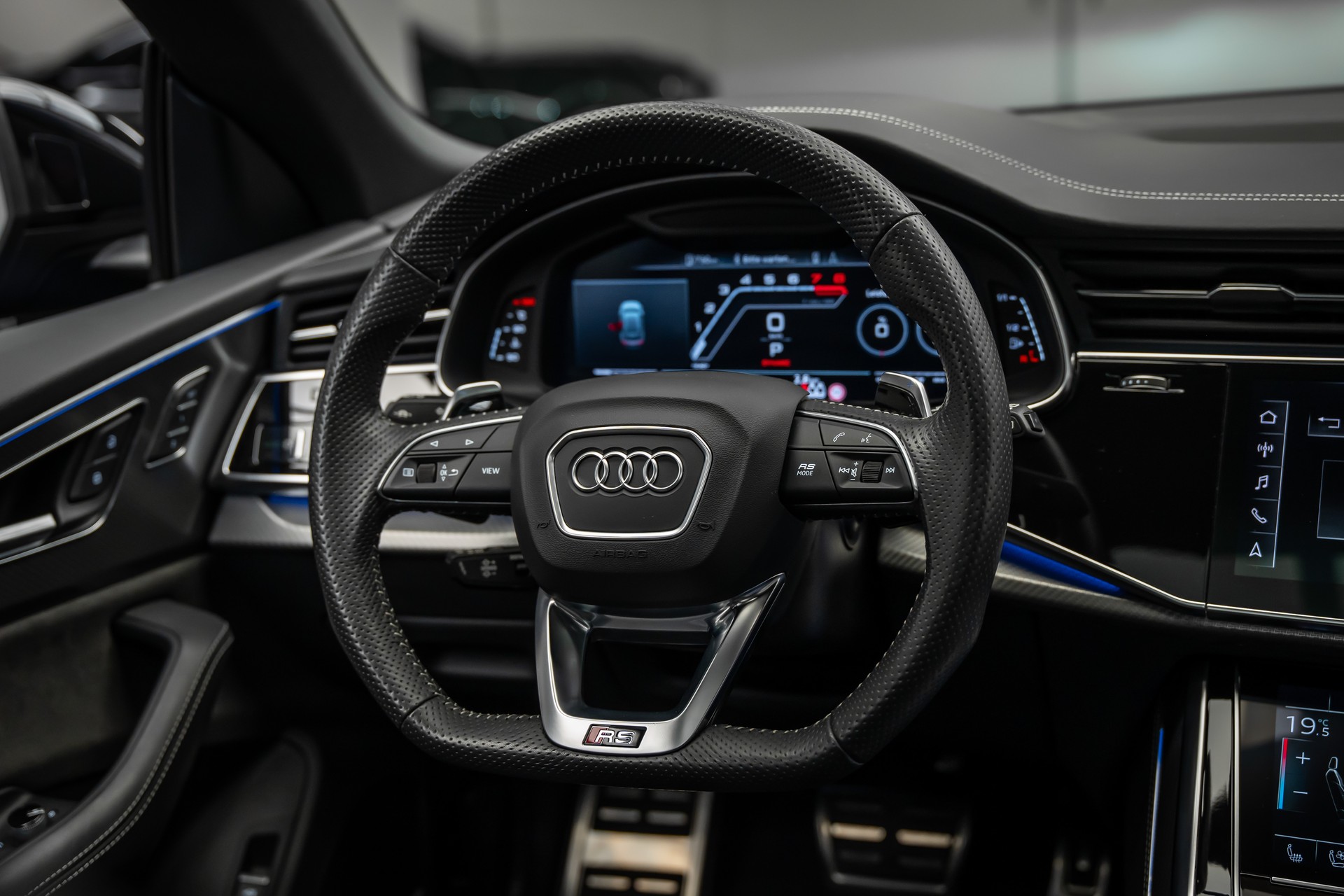 AUDI RSQ8 * 23 ZOLL * PANORAMA * AHK * LEASING AB 709.- *-image-21