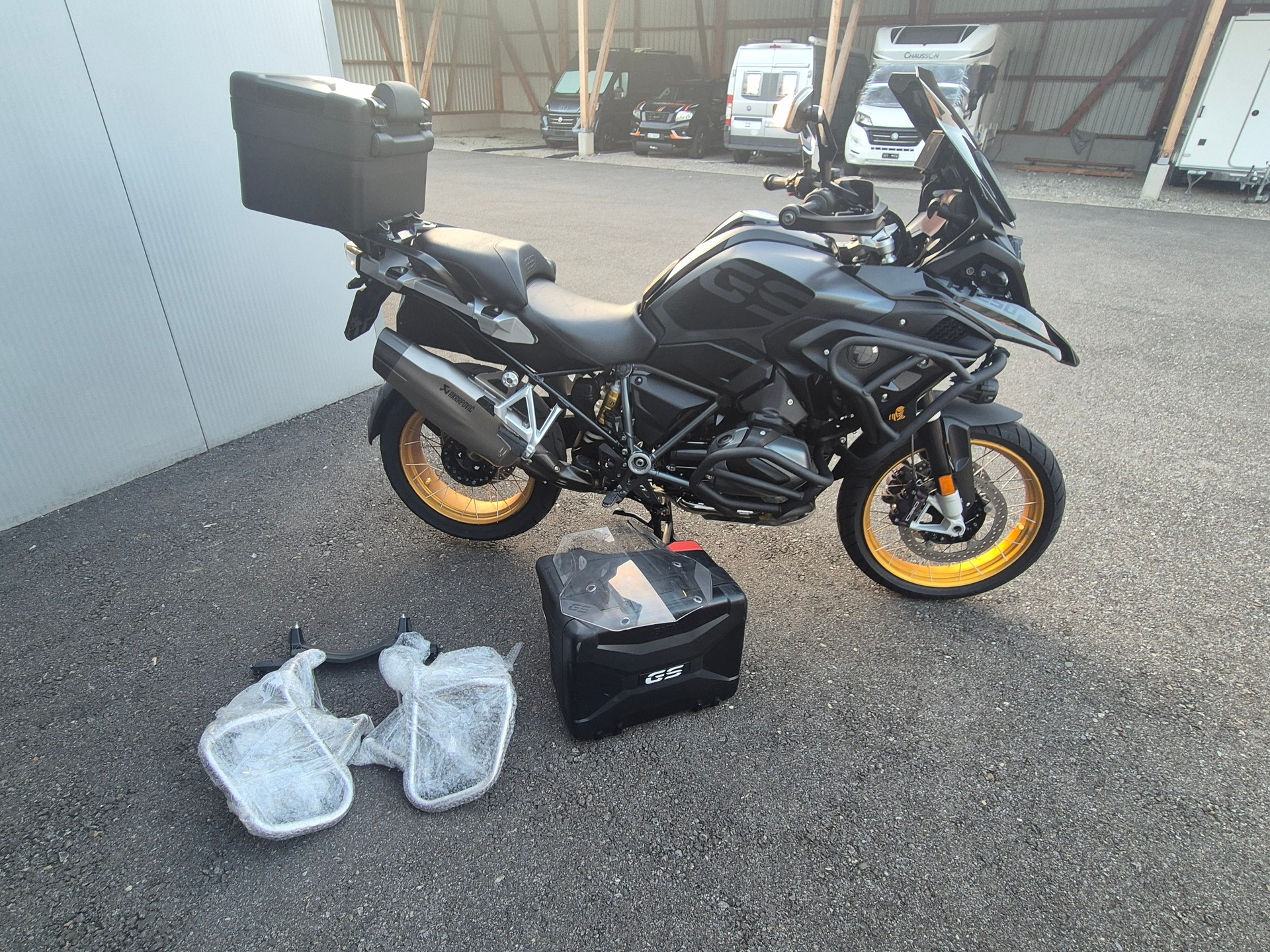 BMW R 1250 GS-image-2