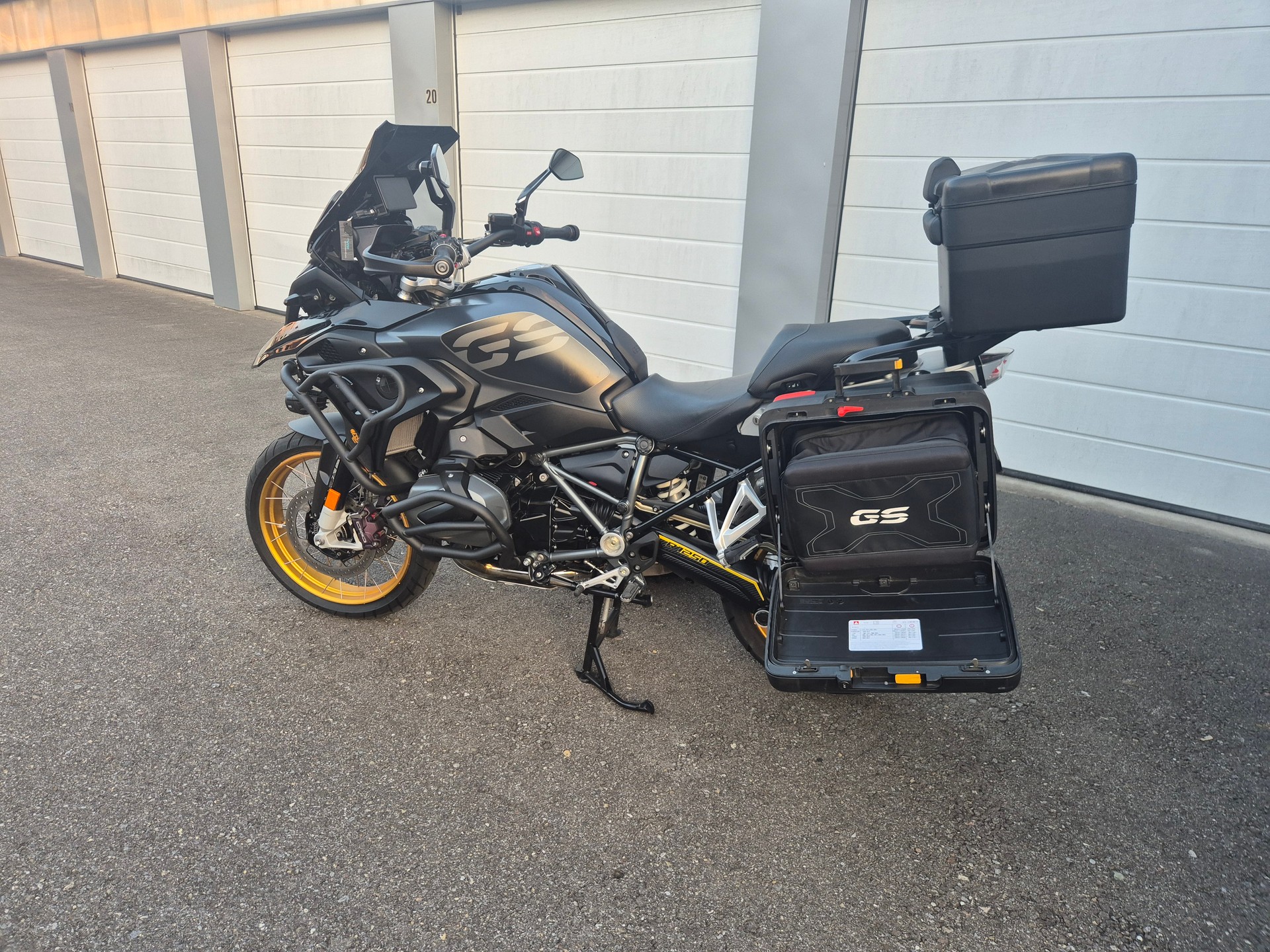 BMW R 1250 GS-image-3