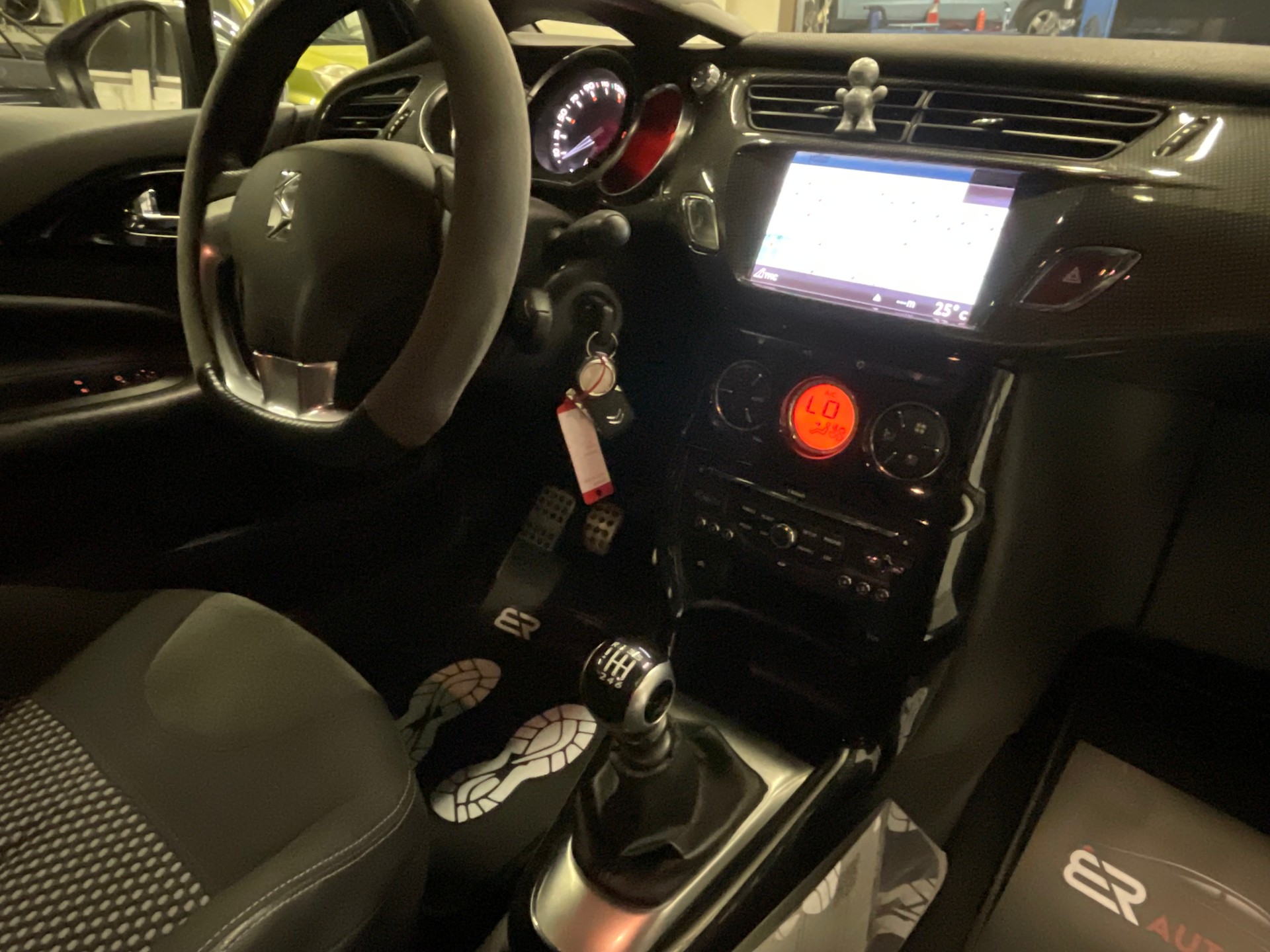 DS AUTOMOBILES DS3 1.6 THP Sport Chic-image-13