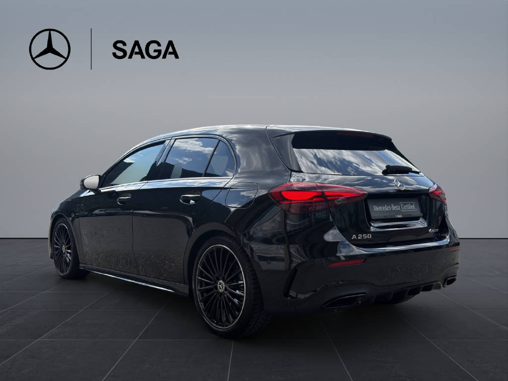 MERCEDES-BENZ A 250 AMG Line 4m-showroom-element-3